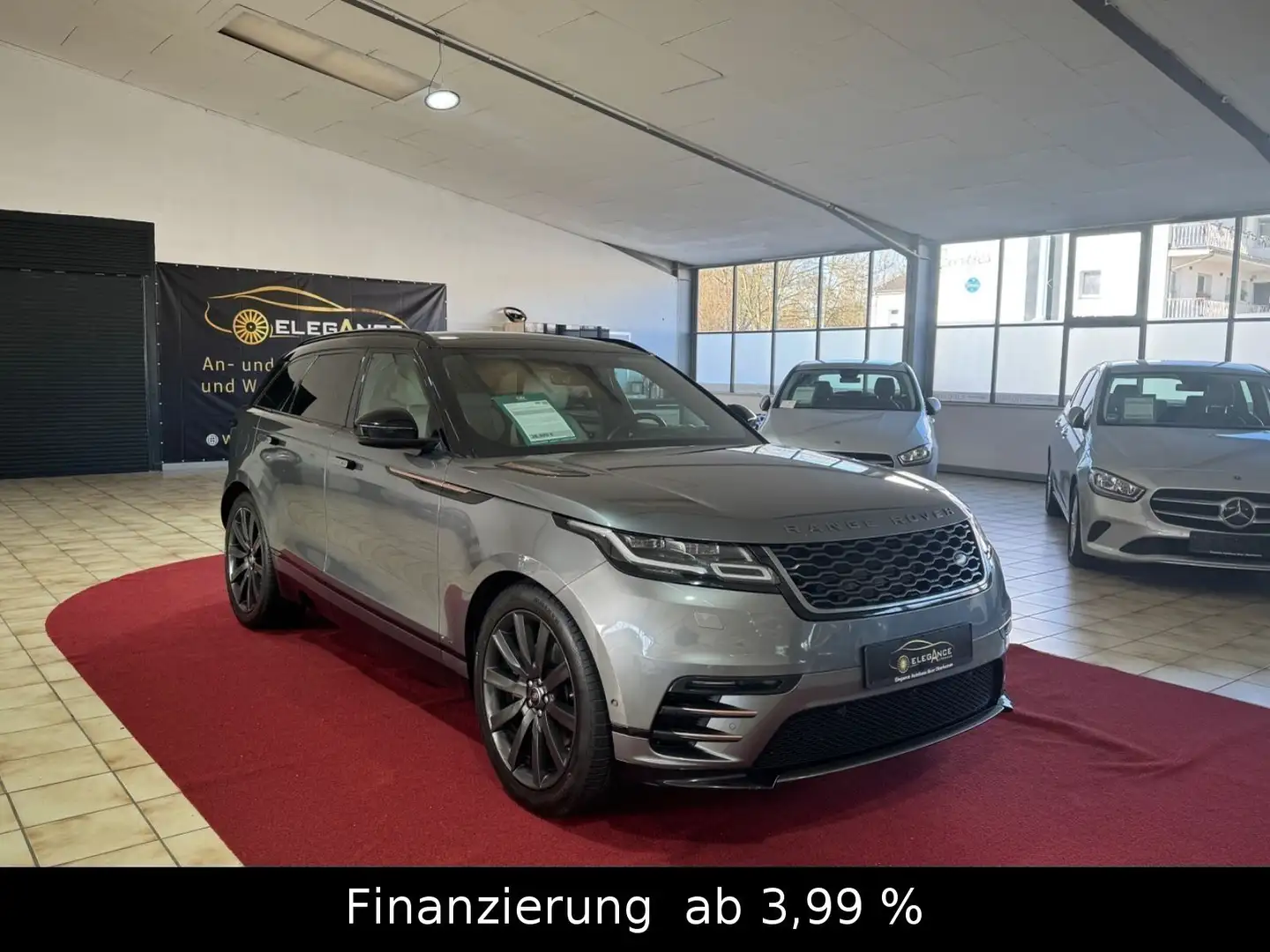 Land Rover Range Rover Velar R-Dynamic SE Šedá - 1