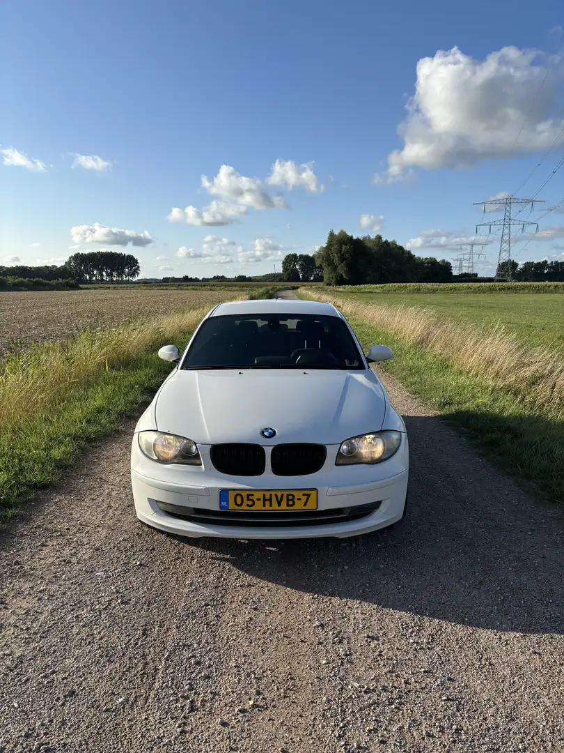 BMW 118 118i White - 1