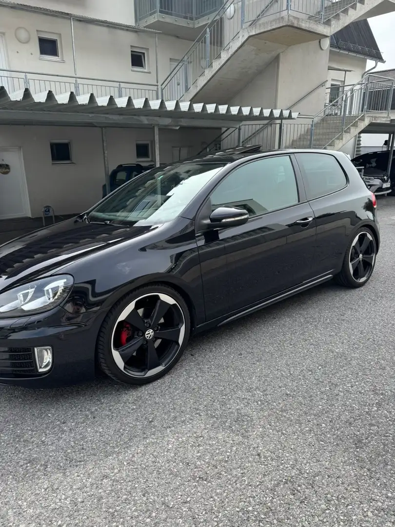 Volkswagen Golf GTI 2.0 Schwarz - 2