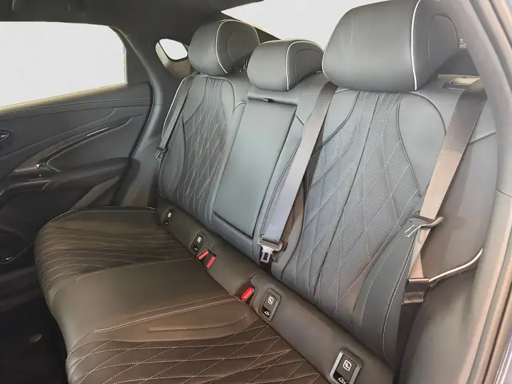 BYD Seal Excellence AWD 2026, foto 13