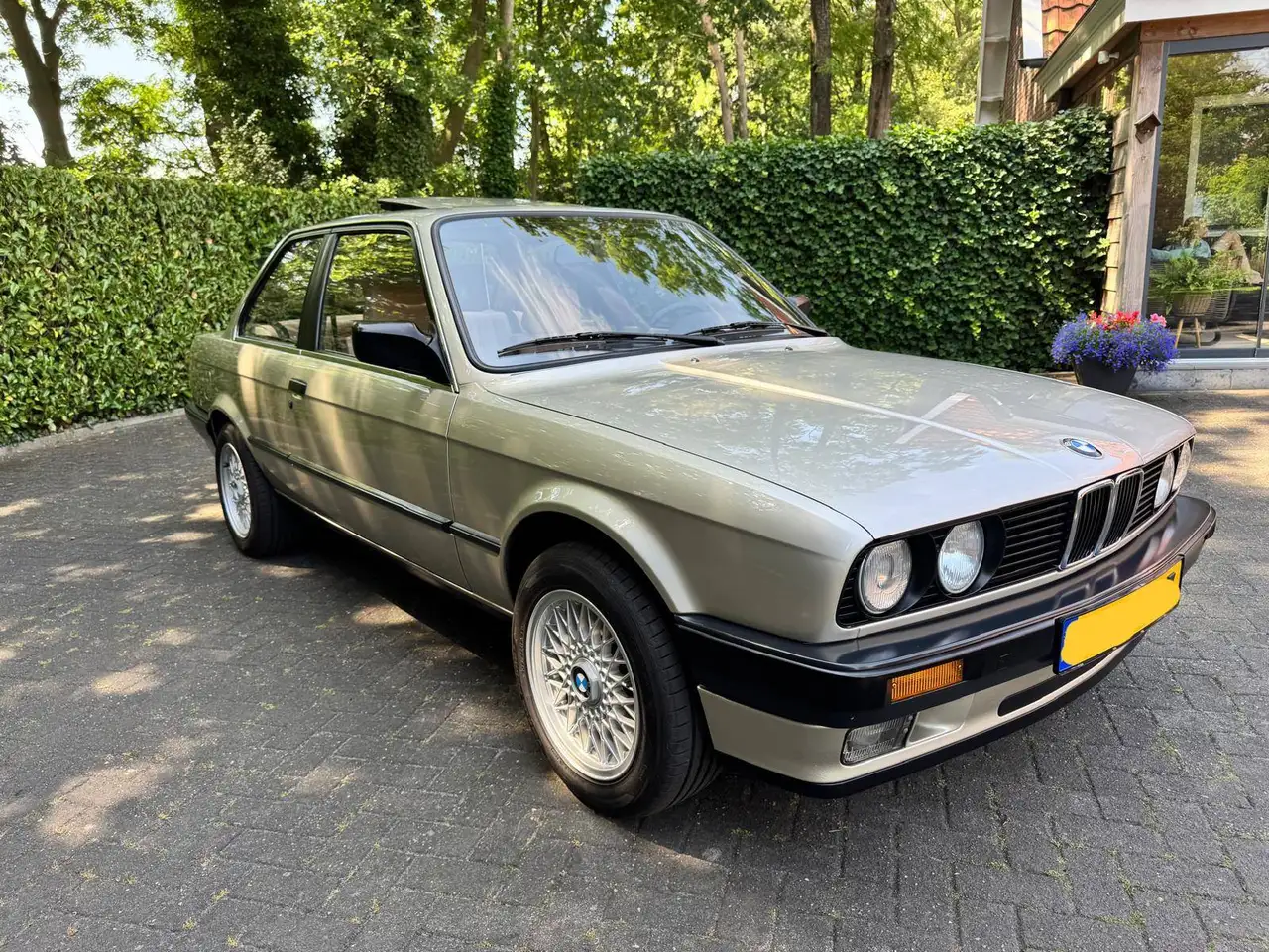 BMW 320 320i, foto 2