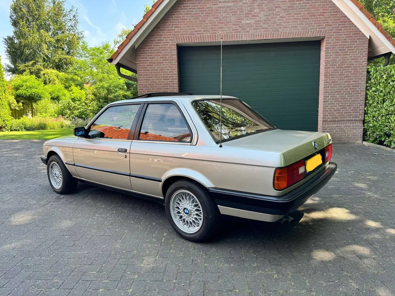 BMW 320 320i, foto 6