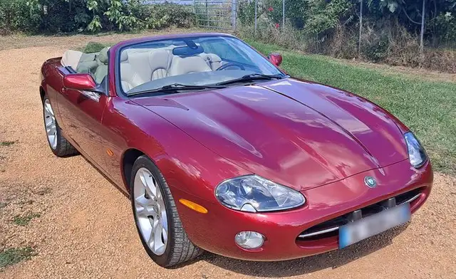 Jaguar XK8 4.2i V8