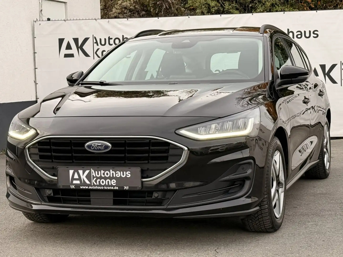 Ford Focus 1.0 EcoBoost Mild-Hybrid Cool&Connect *NAVI*LED* Schwarz - 2