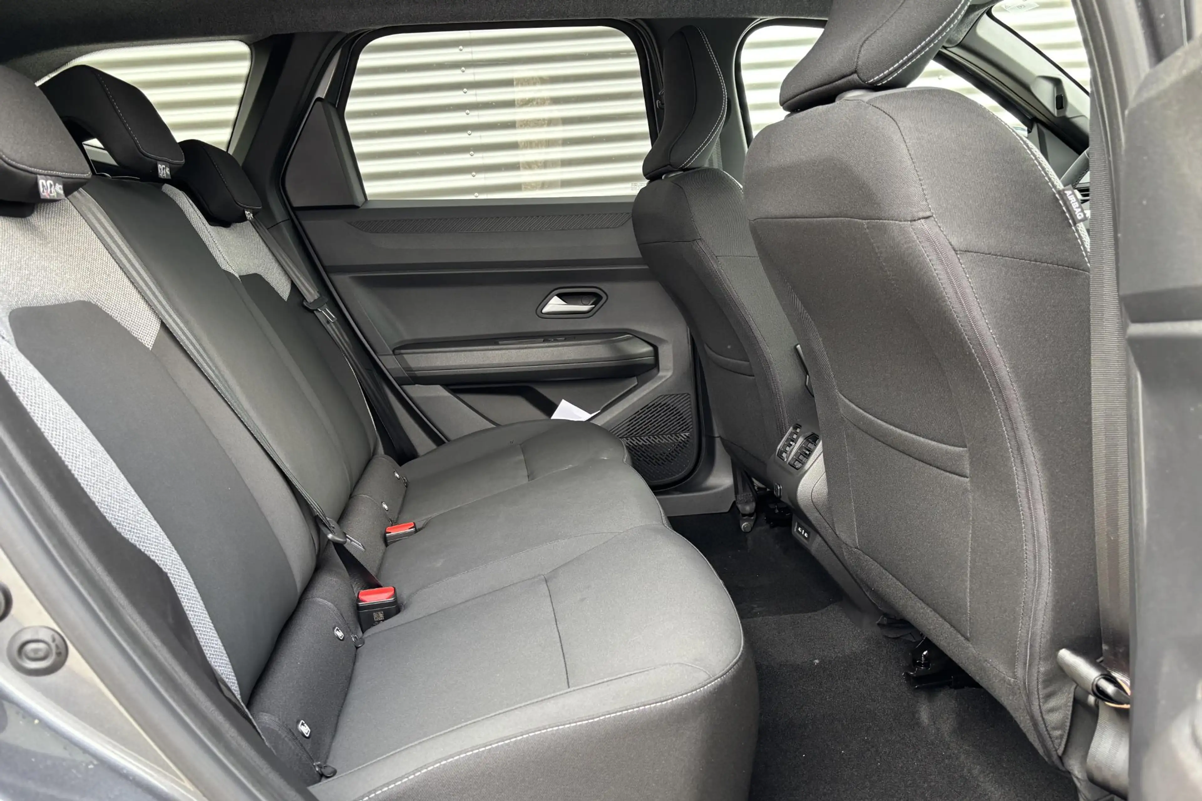 Dacia Bigster 1.8 Hybrid 155 Extreme | rondomzicht camera | voor — photo 11