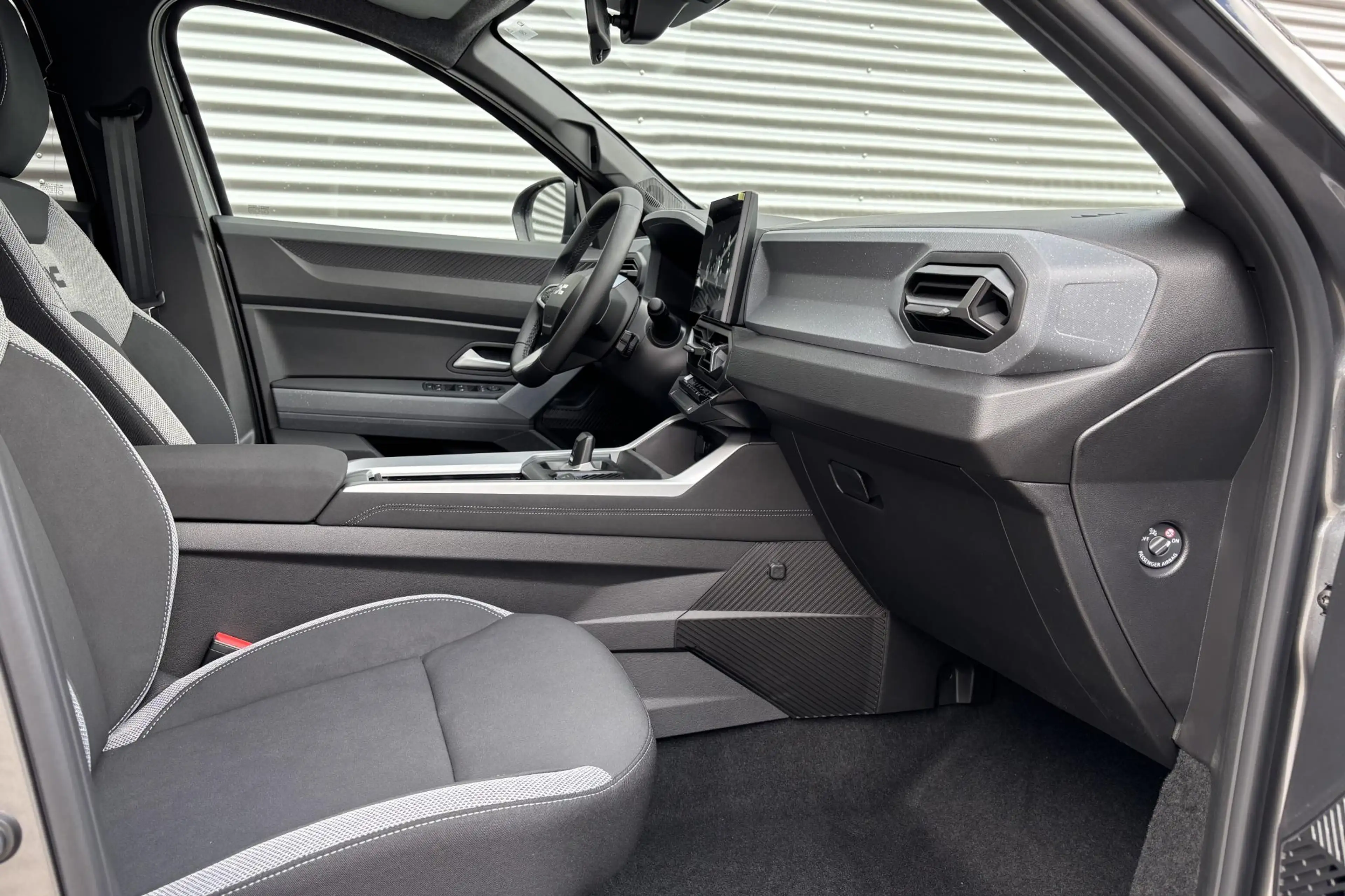 Dacia Bigster 1.8 Hybrid 155 Extreme | rondomzicht camera | voor — photo 10