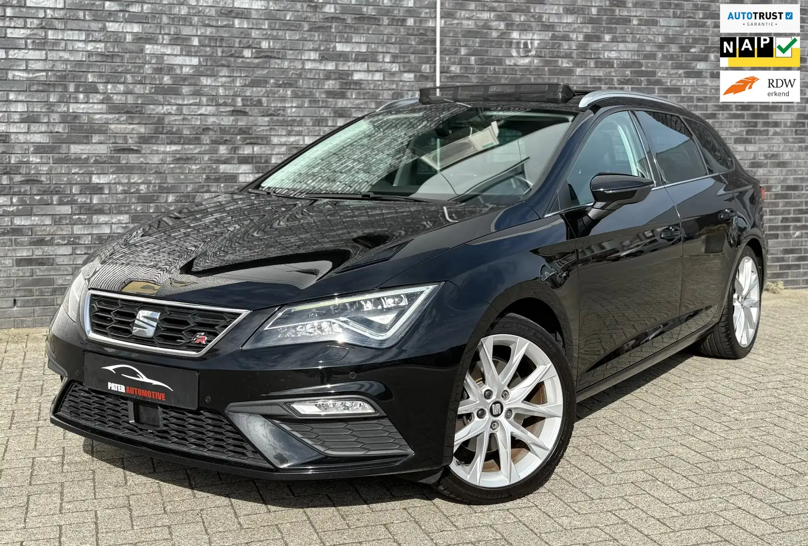 SEAT Leon ST 1.8 TSI FR 180pk Aut|Panoramadak|Dealer Ondh|Se Noir - 1