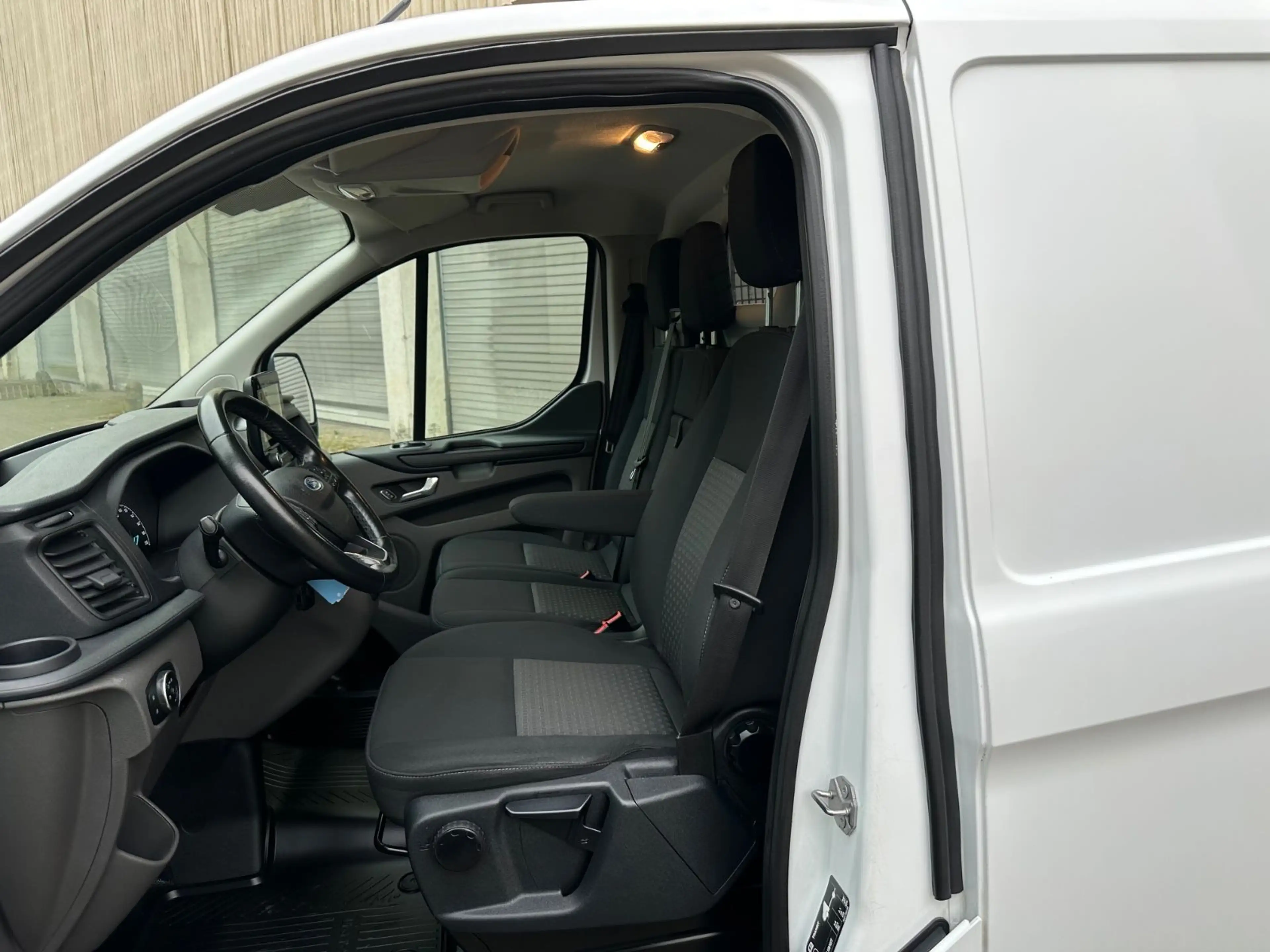 Ford Transit Custom 2.0TDCi Kasten 280*Automat*29tkm — photo 7