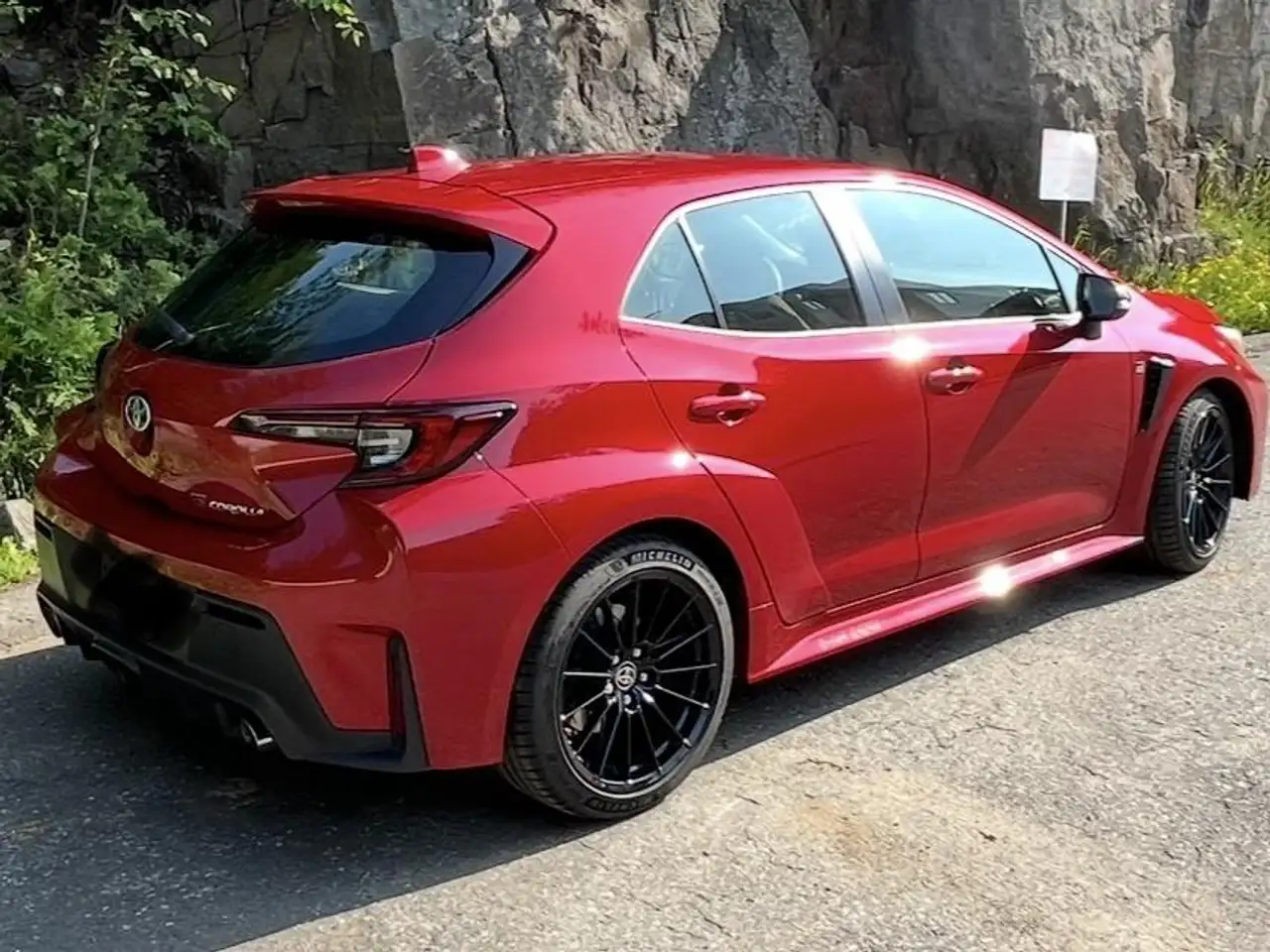 Toyota GR Corolla снимка Toyota GR Corolla