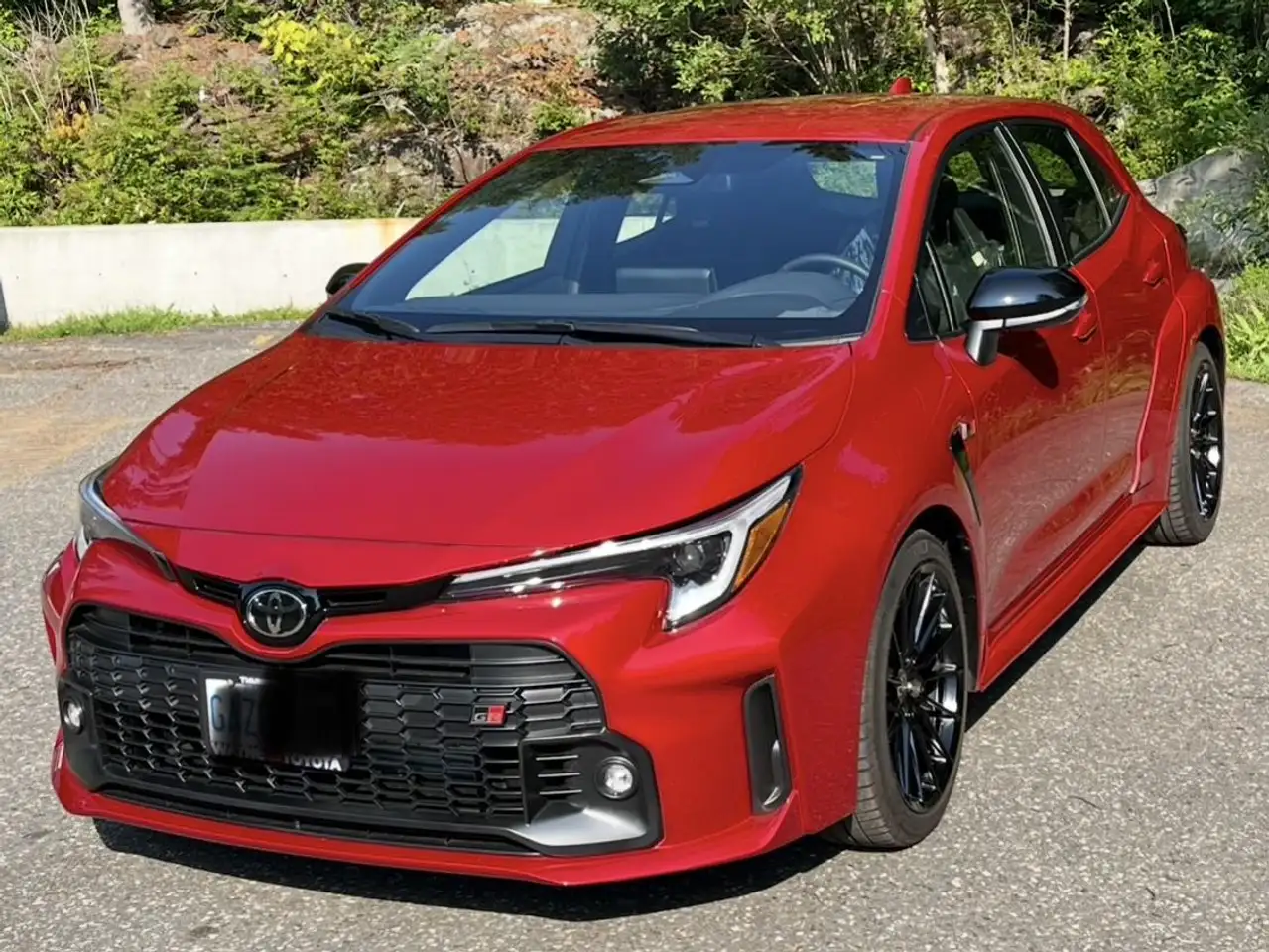 Toyota GR Corolla снимка Toyota GR Corolla