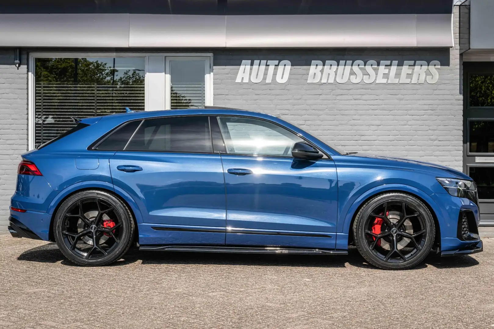 Audi Q8 60 TFSI e quattro Pro S-Line Sport Competition SQ8 Blau - 2