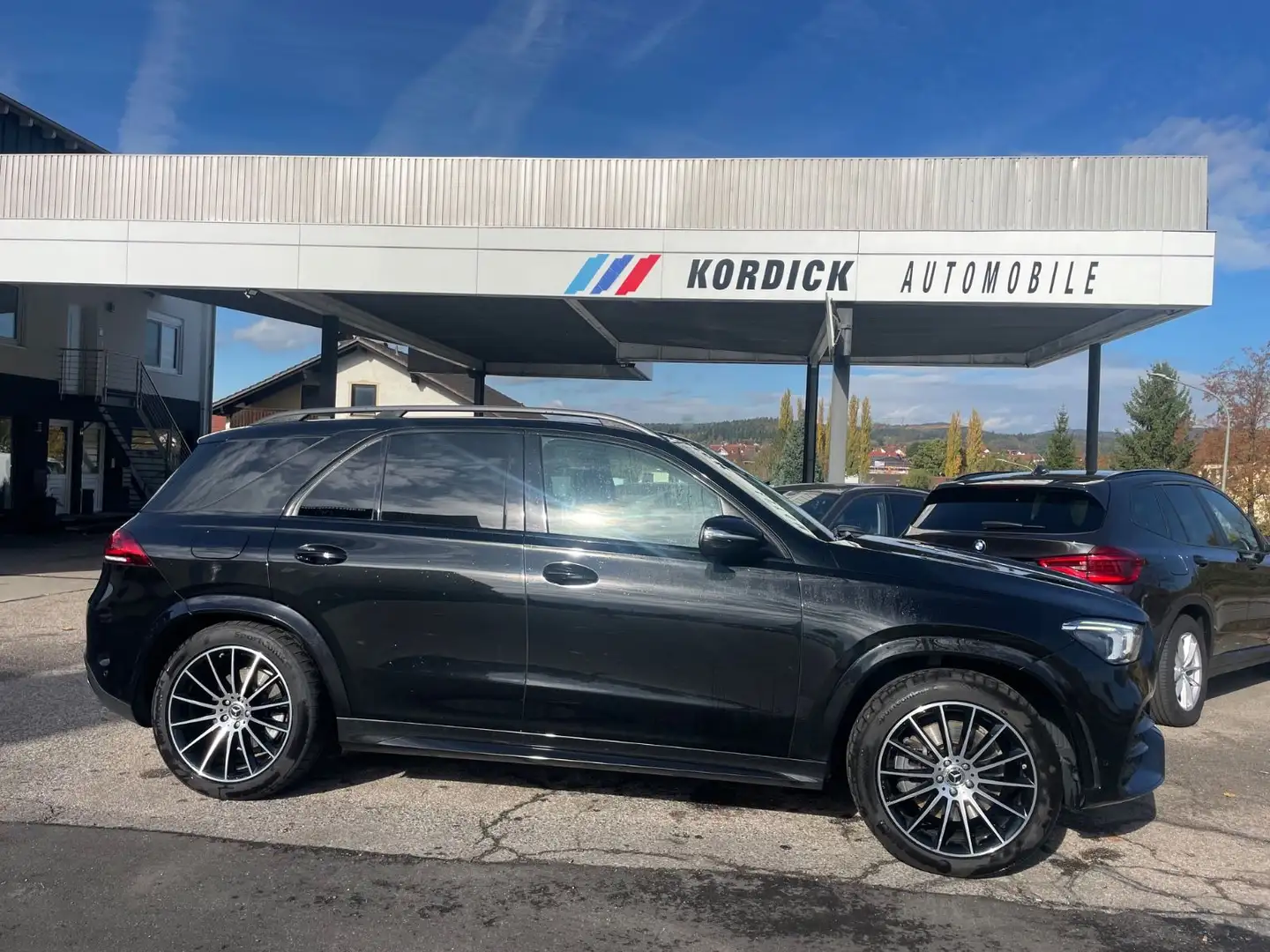 Mercedes-Benz GLE 350 de 4MATIC/2xAMG/AHK/DISTRONIC+ Schwarz - 1
