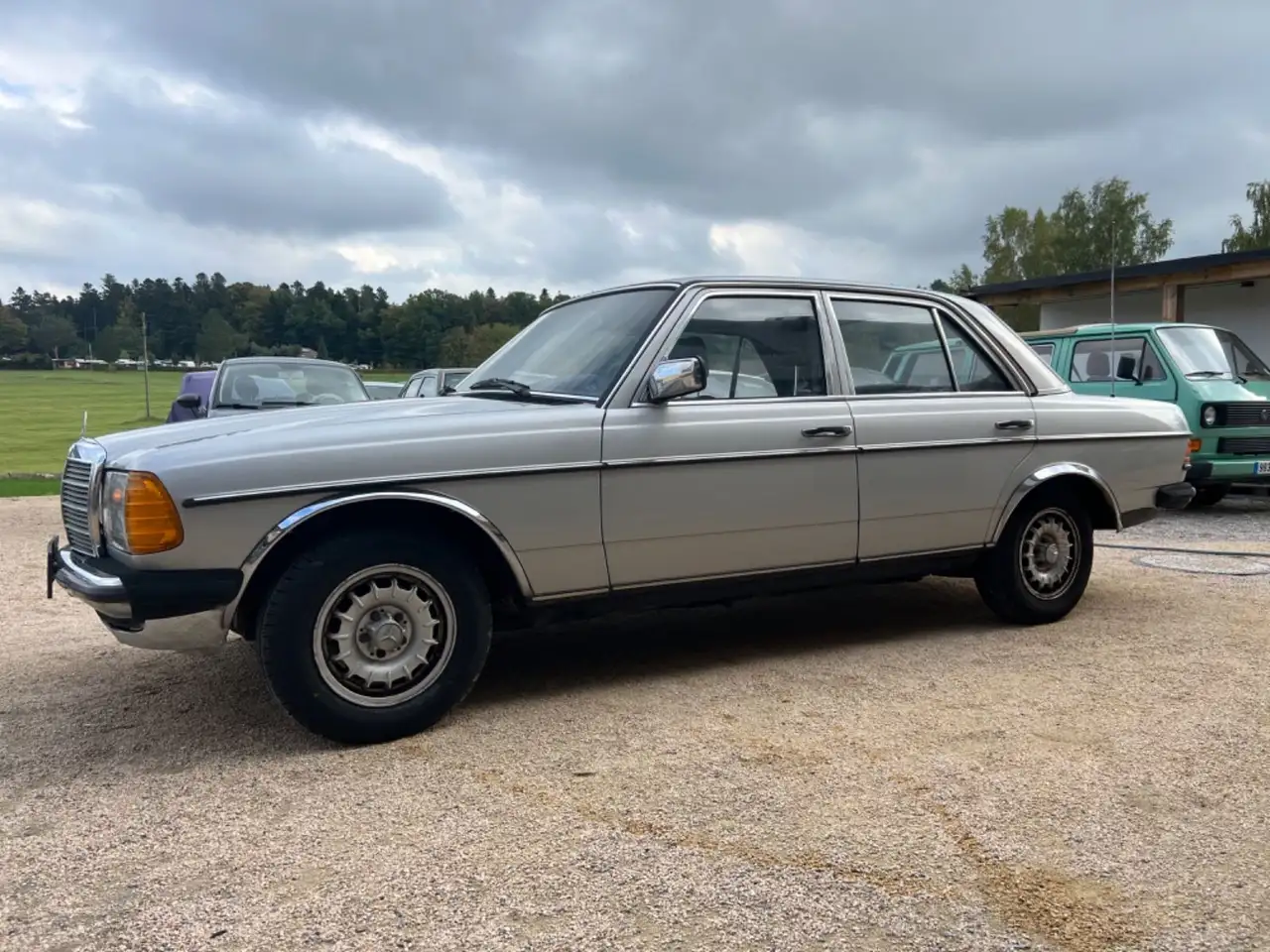 Mercedes-Benz 200 Limousine 123 Automatik 3 Hand TÜV 10/2024, foto 4