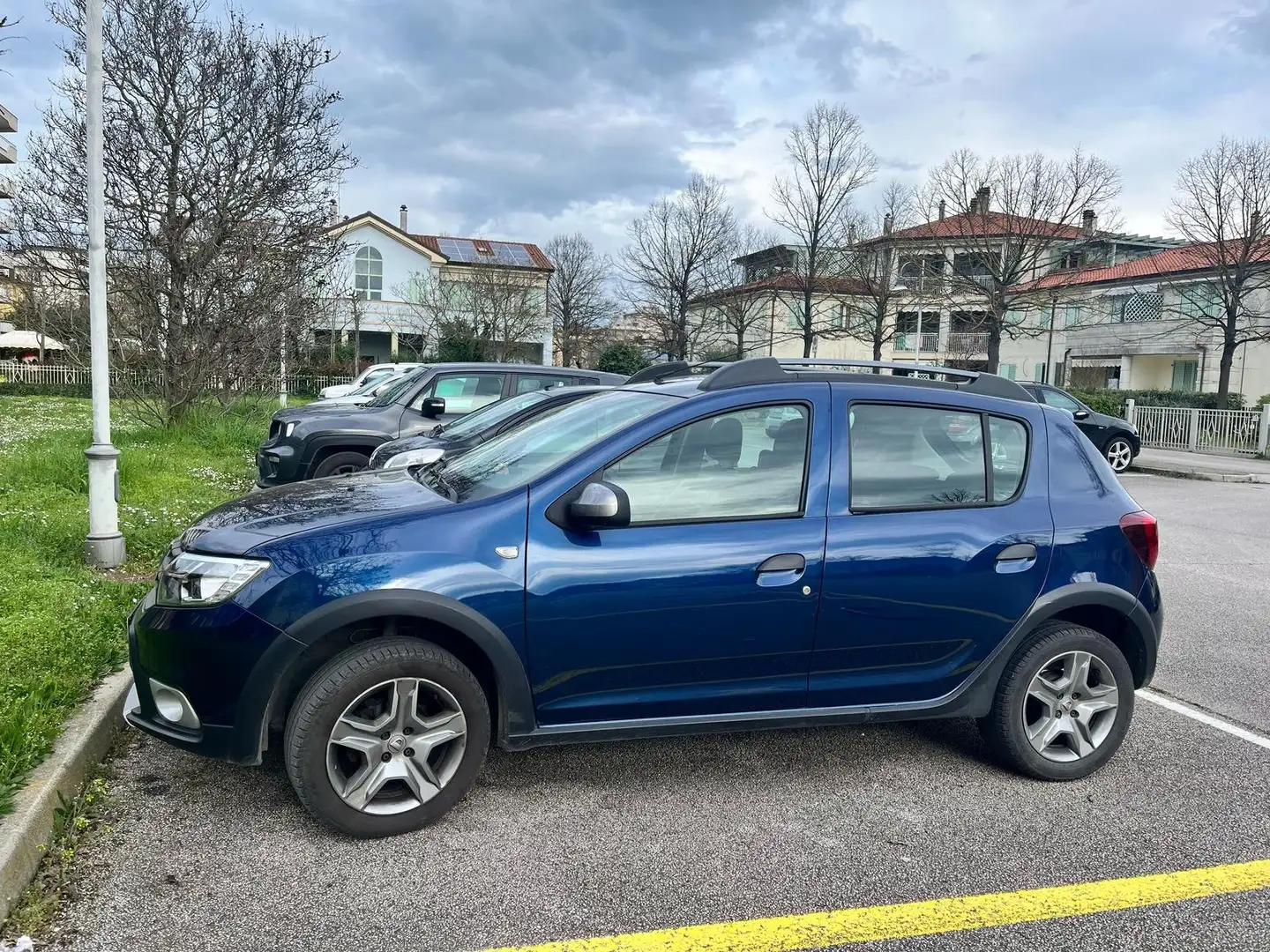 Dacia Sandero Sandero Stepway 0.9 tce turbo Gpl s Blau - 1