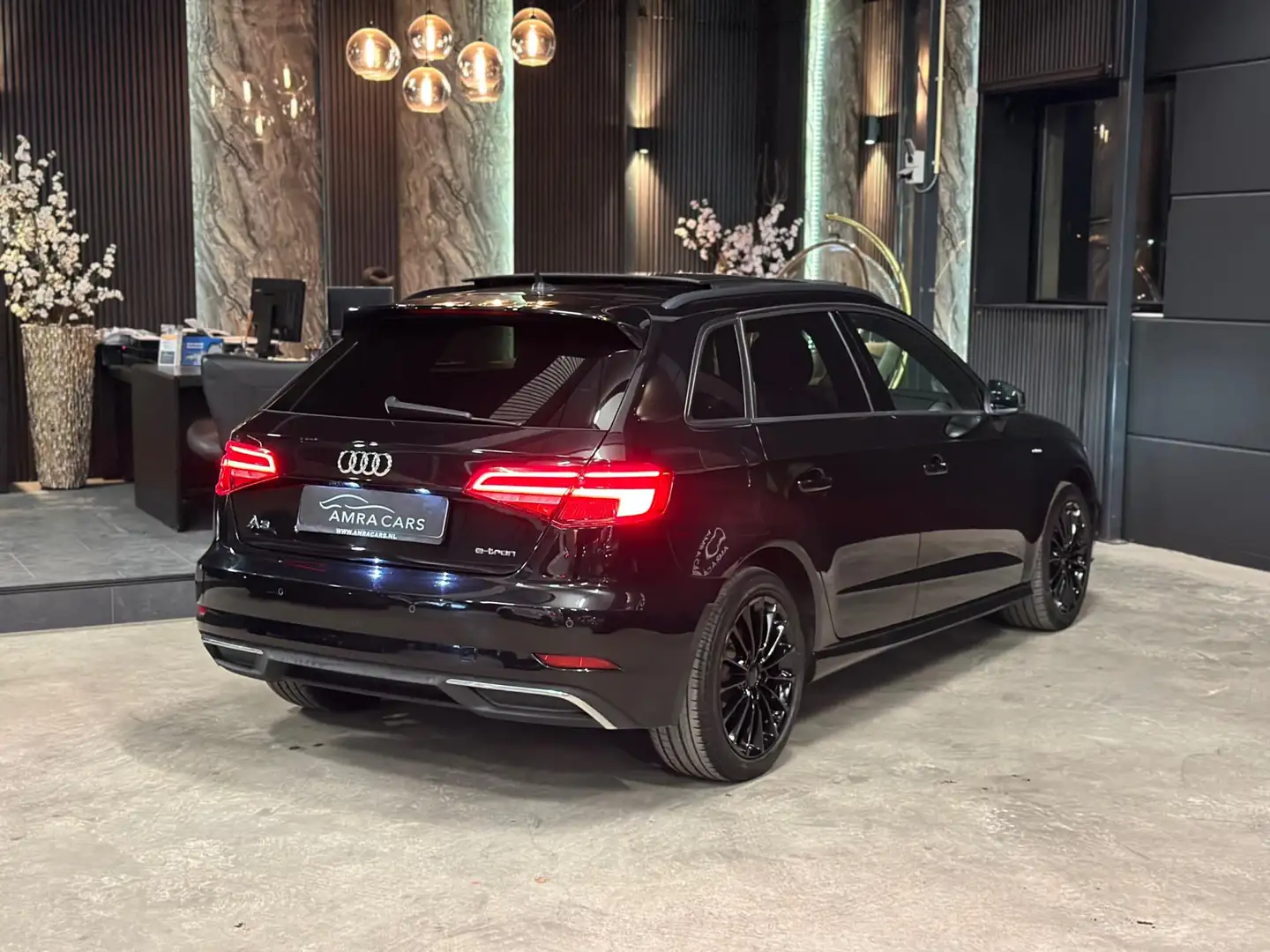 Audi A3 Sportback 1.4 e-tron 3X S-Line|PANO|KEYLESS|BOMVOL Zwart - 2