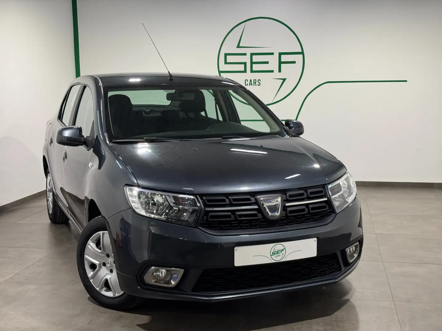 Dacia Logan ** 0.9 TCe ** Lauréate ** Garantie 12 mois ** Grijs - 2