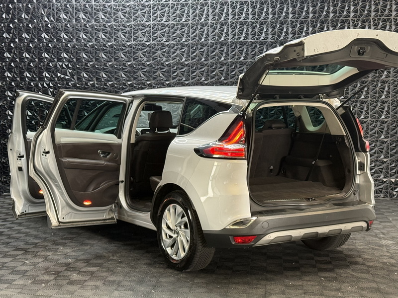 Renault Espace Espace 1.6 dCi Energy Initiale - 7 Places — photo 6