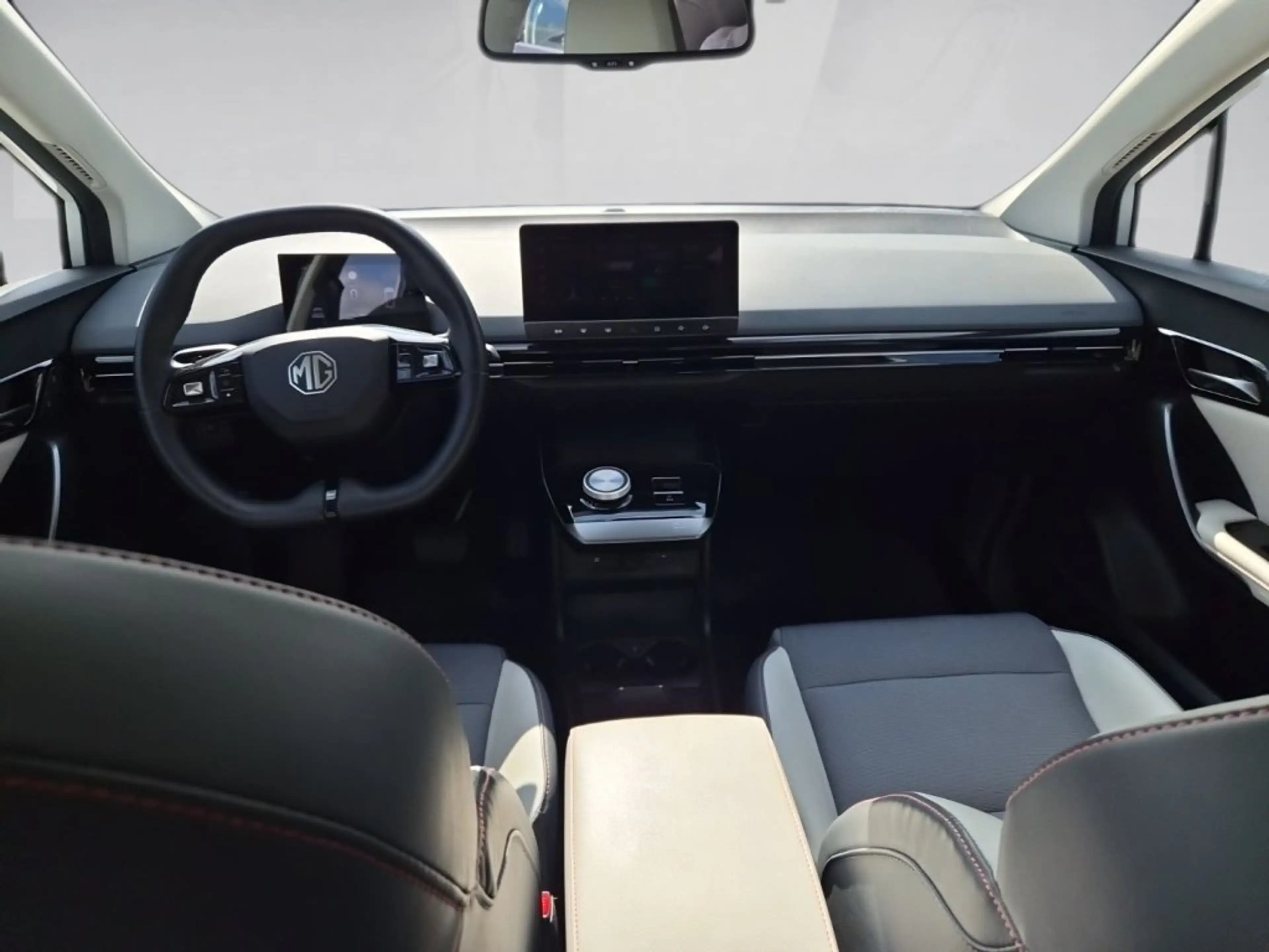MG MG4 EV 64 kWh Luxury — photo 8