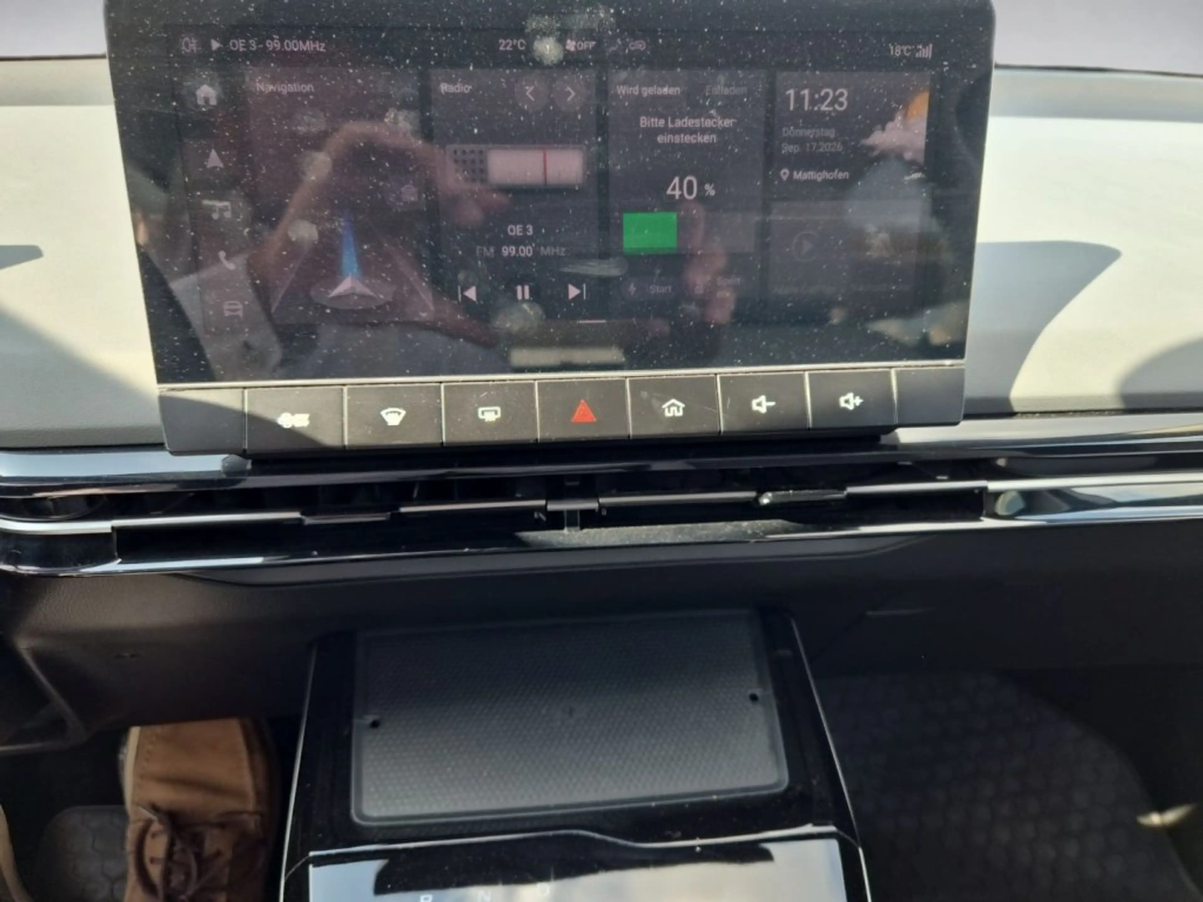 MG MG4 EV 64 kWh Luxury — photo 11