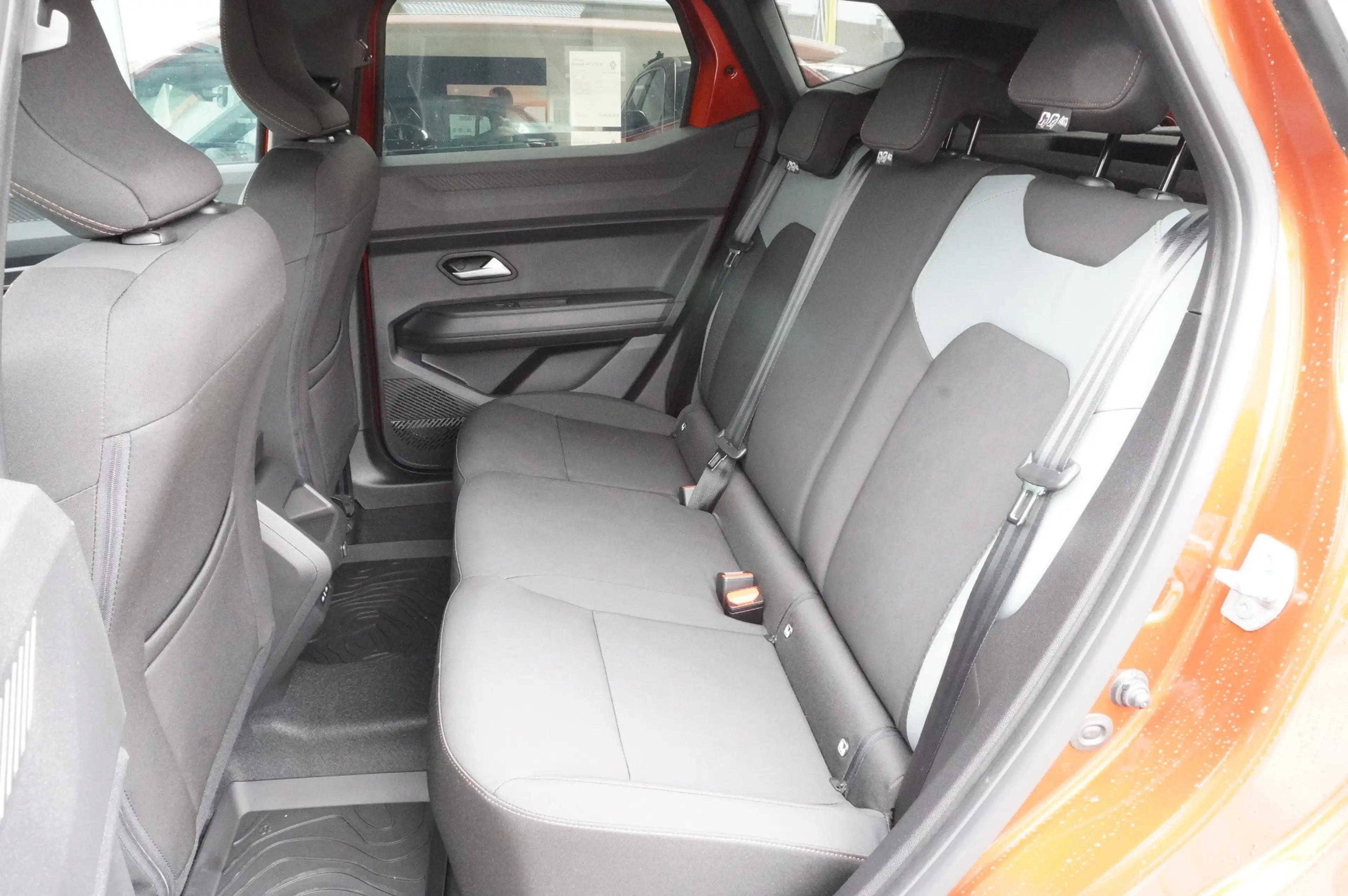 Dacia Duster Extreme Eco-G 120 — photo 6