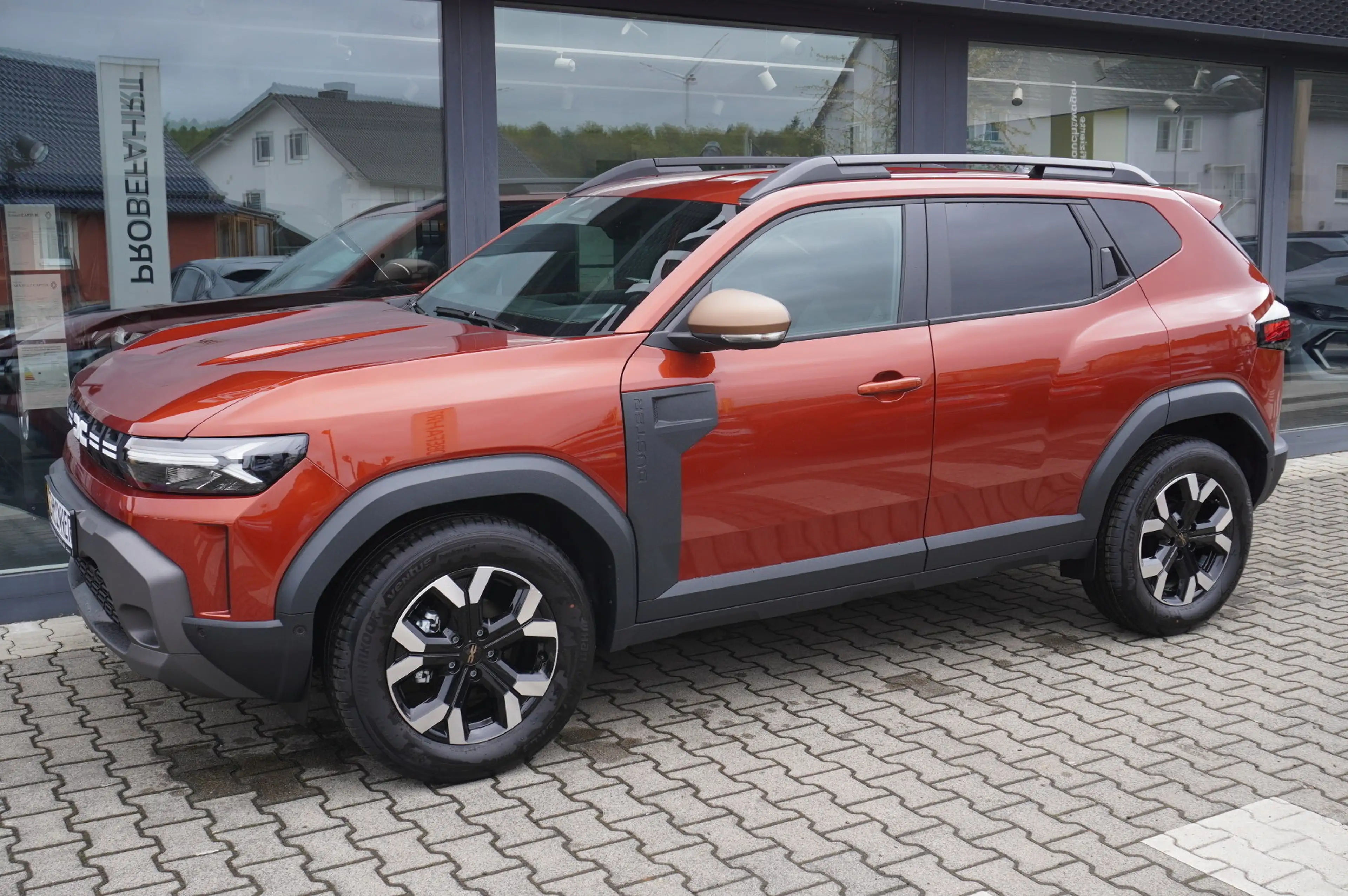Dacia Duster Extreme Eco-G 120 — photo 2