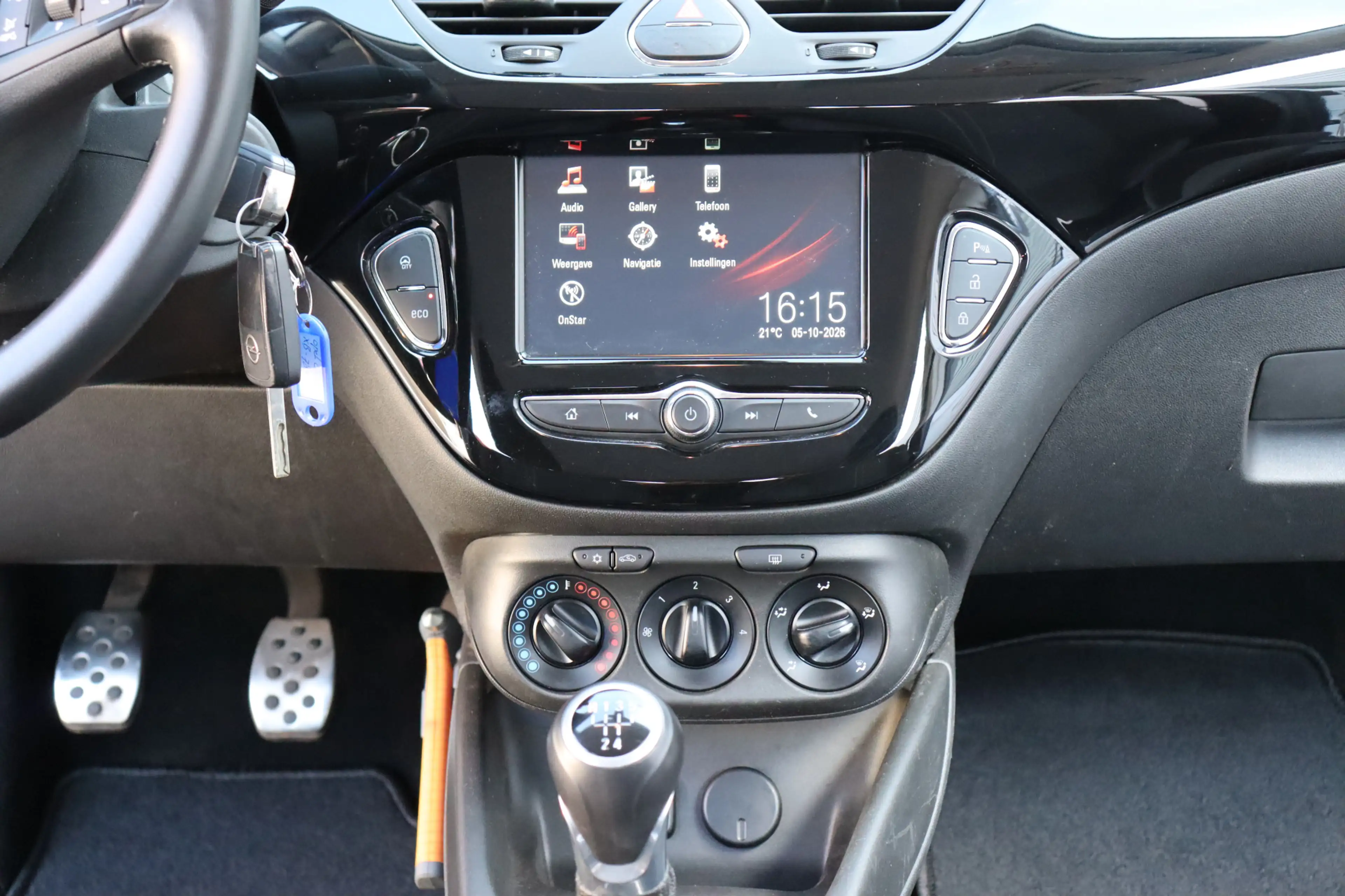Opel Corsa 1.4 Black Edition O.a: PDC, Trekhaak, DAB, Carplay — photo 17