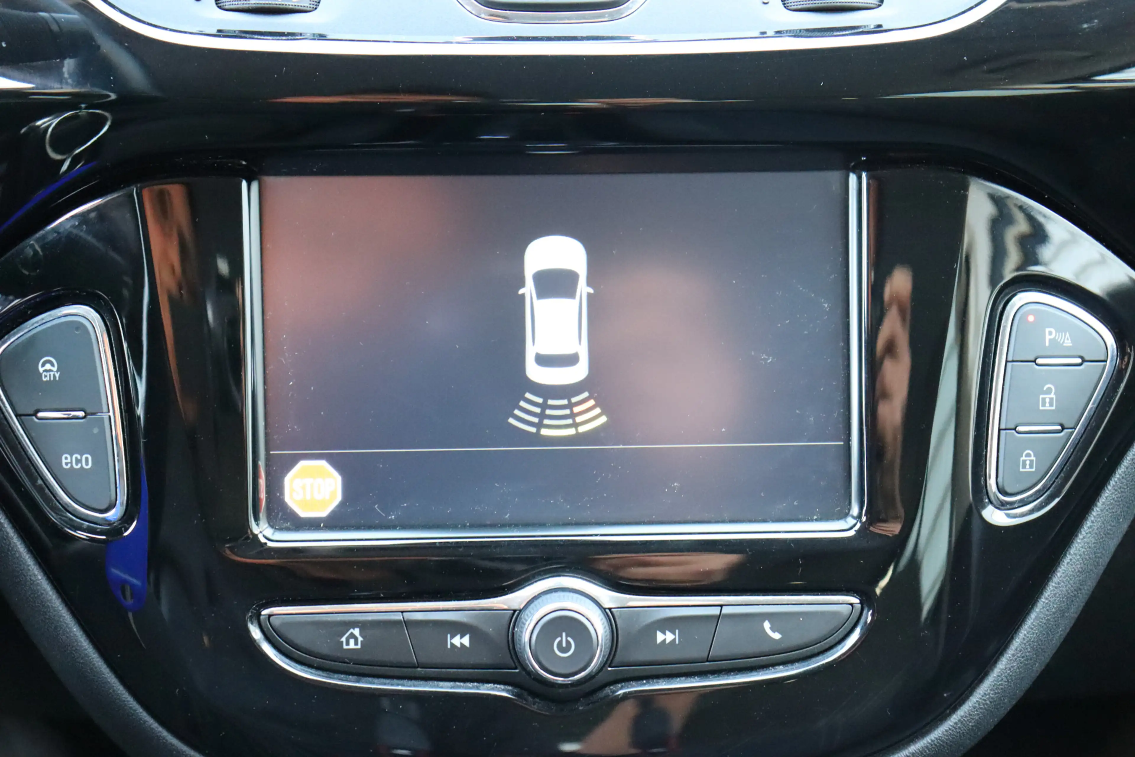 Opel Corsa 1.4 Black Edition O.a: PDC, Trekhaak, DAB, Carplay — photo 16