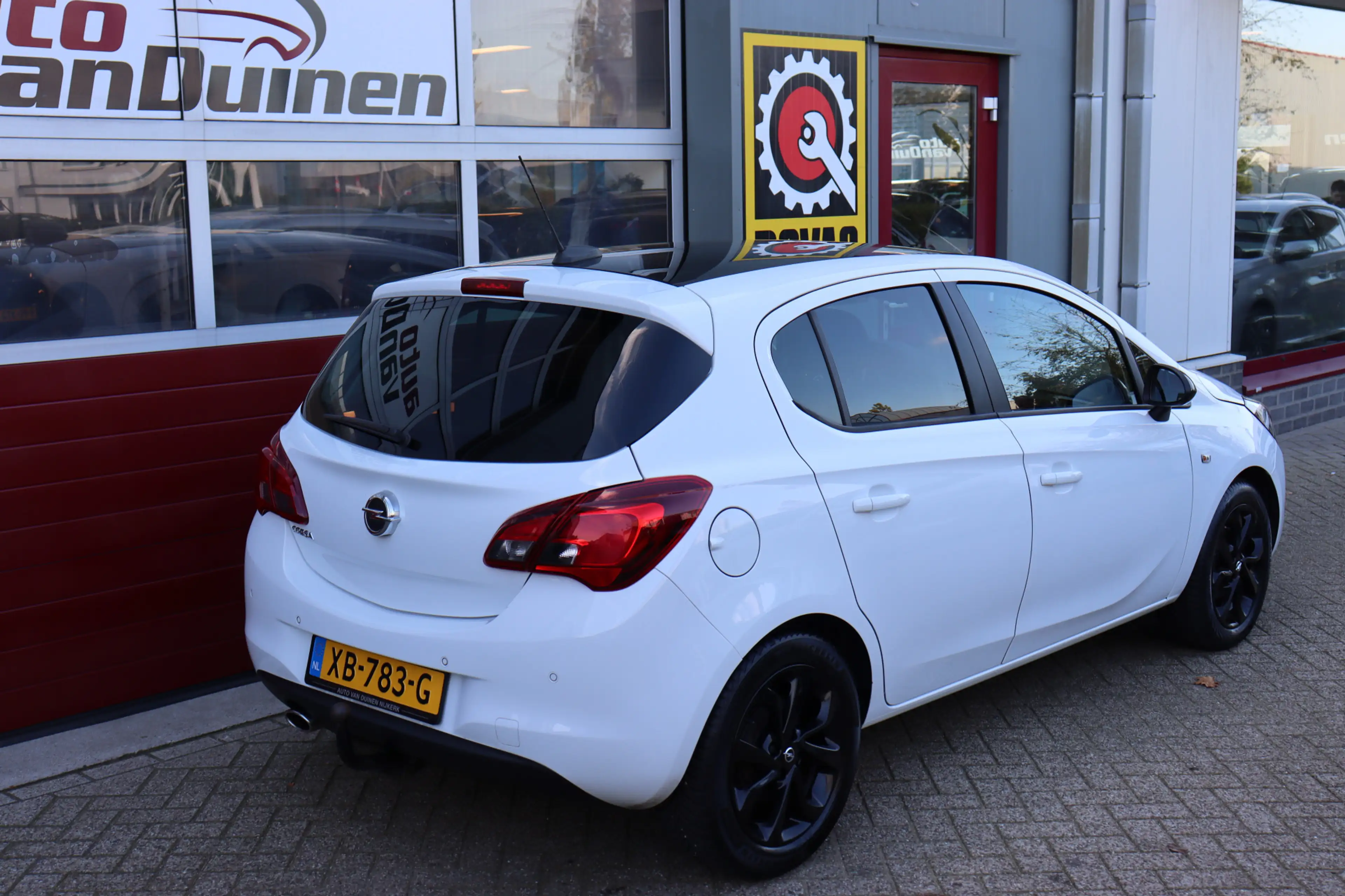 Opel Corsa 1.4 Black Edition O.a: PDC, Trekhaak, DAB, Carplay — photo 4