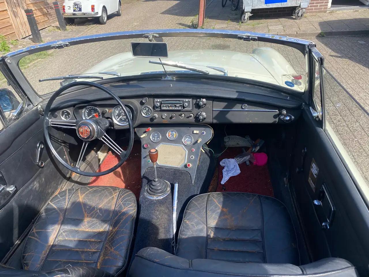 MGB 1.8 Roadster plus hartop, foto 3