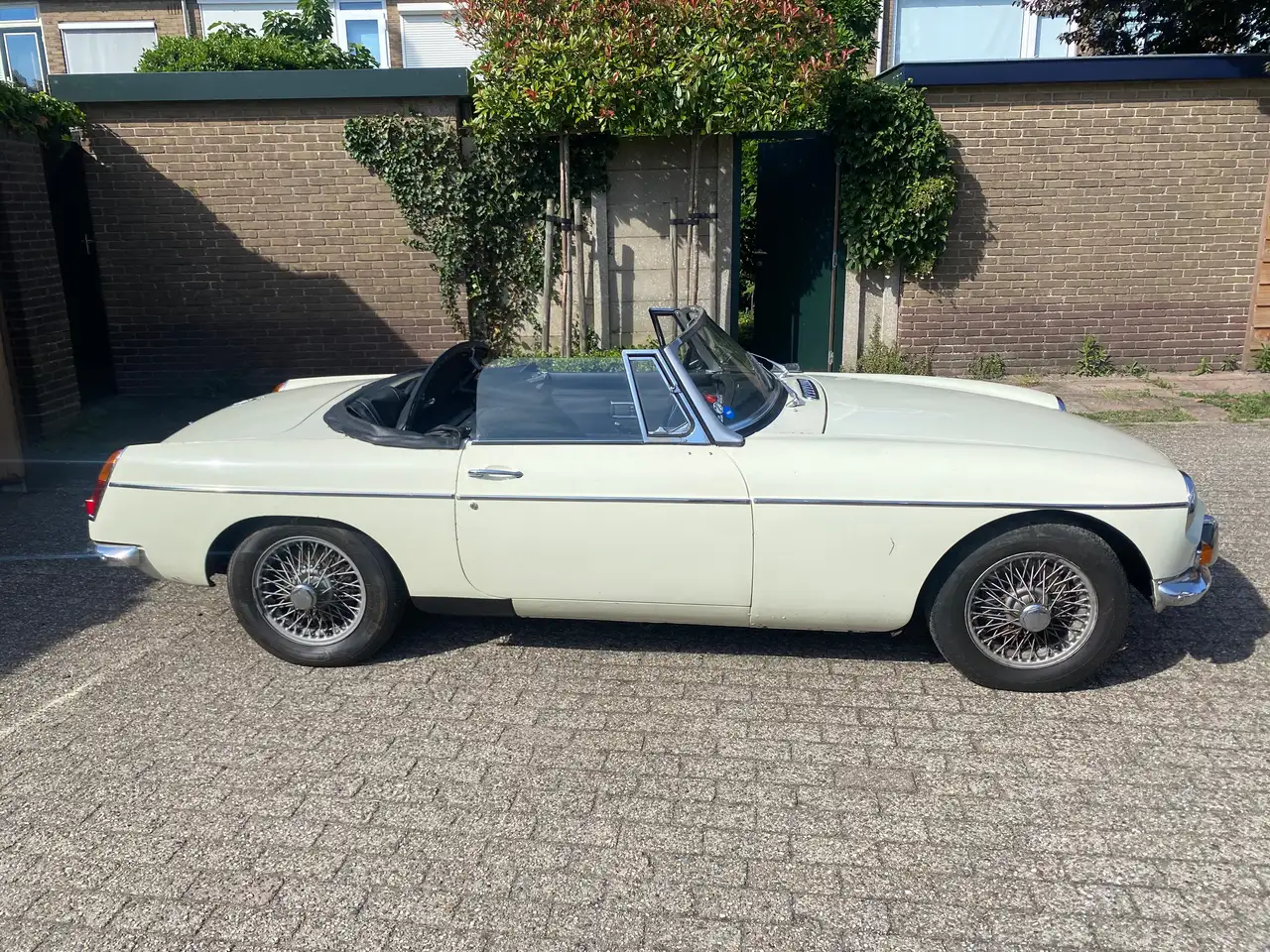 MGB 1.8 Roadster plus hartop, foto 6