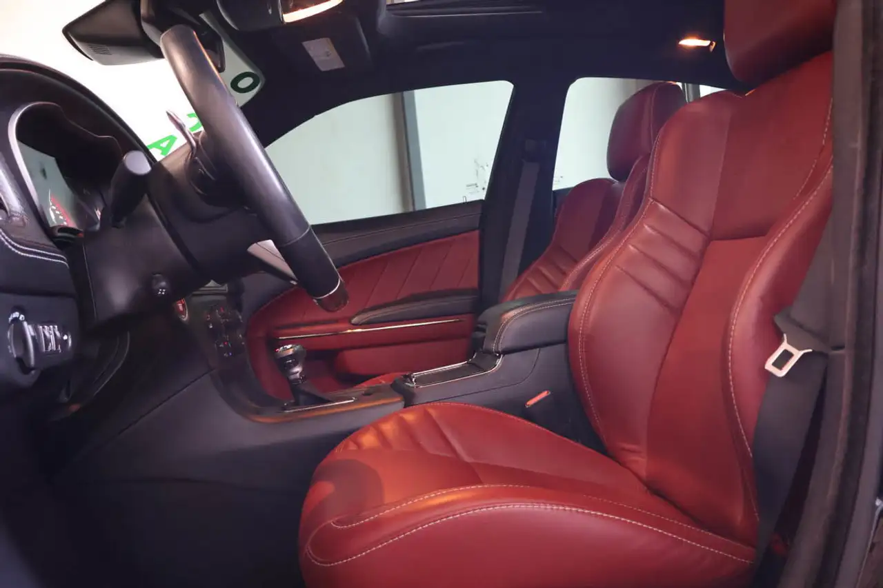 Dodge Charger 2023 — фото 17