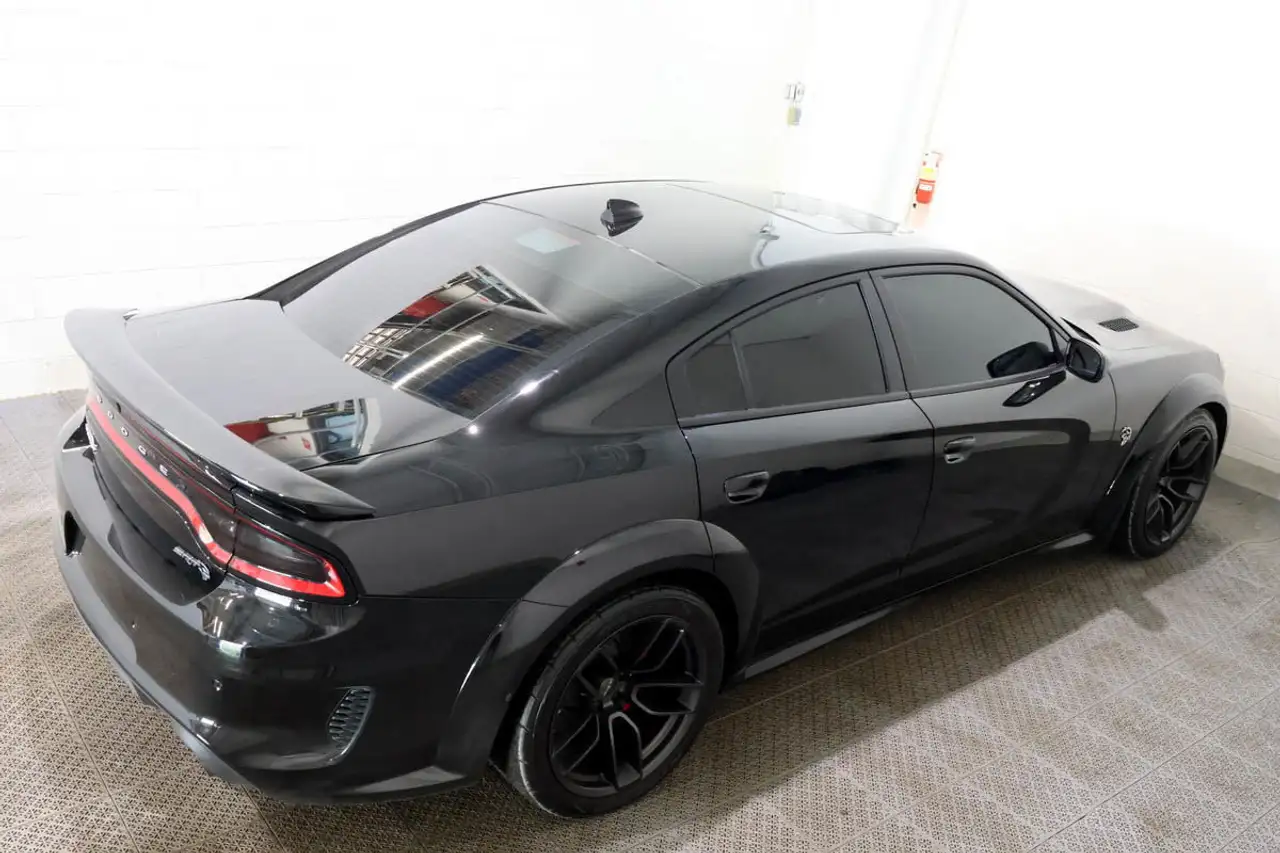 Dodge Charger 2023 — фото 12