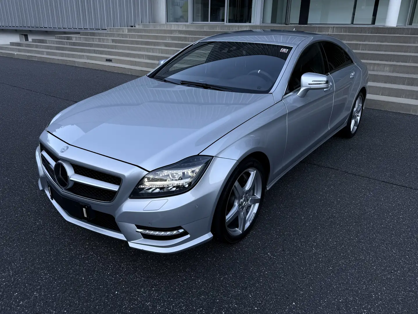 Mercedes-Benz CLS 500 AMG 4MATIC Aut. Coupé Silber - 2