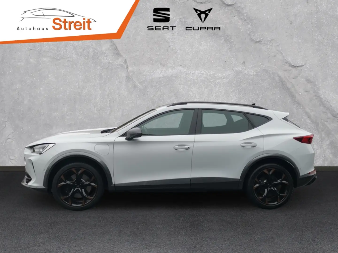 CUPRA Formentor VZ 1,4 e-HYBRID 6-G DSG AHK-klappbar Navi Leder di Weiß - 2