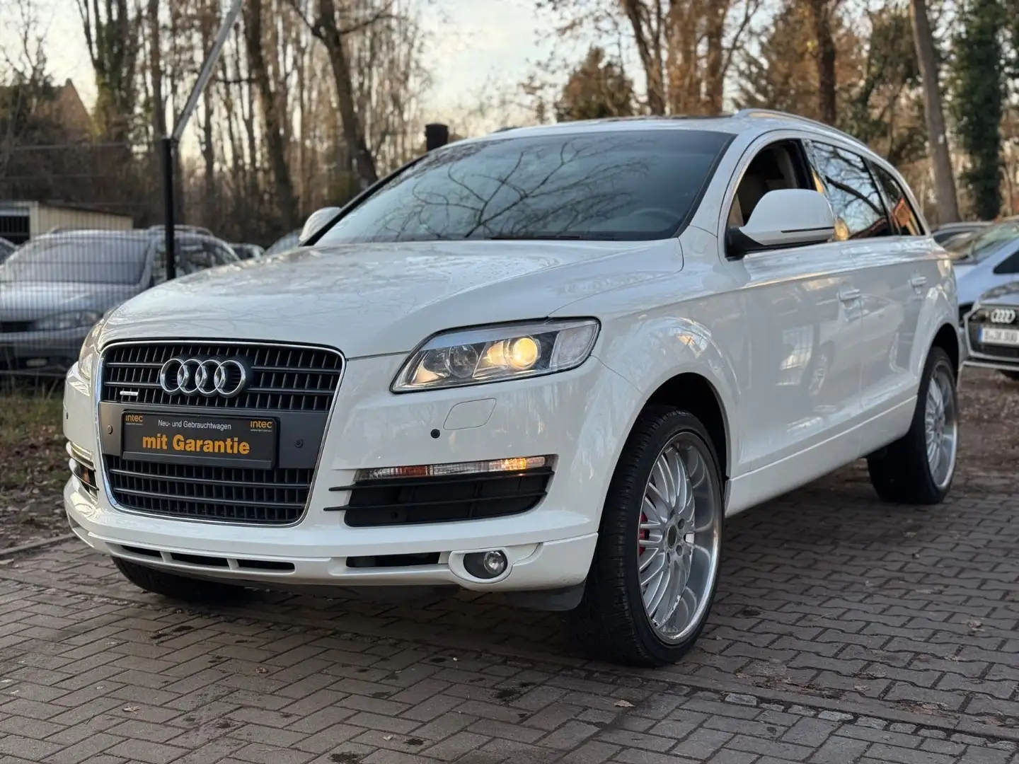 Audi Q7 4.2 FSI quattro 7 Sitzer Panorama Bose Xenon Weiß - 2