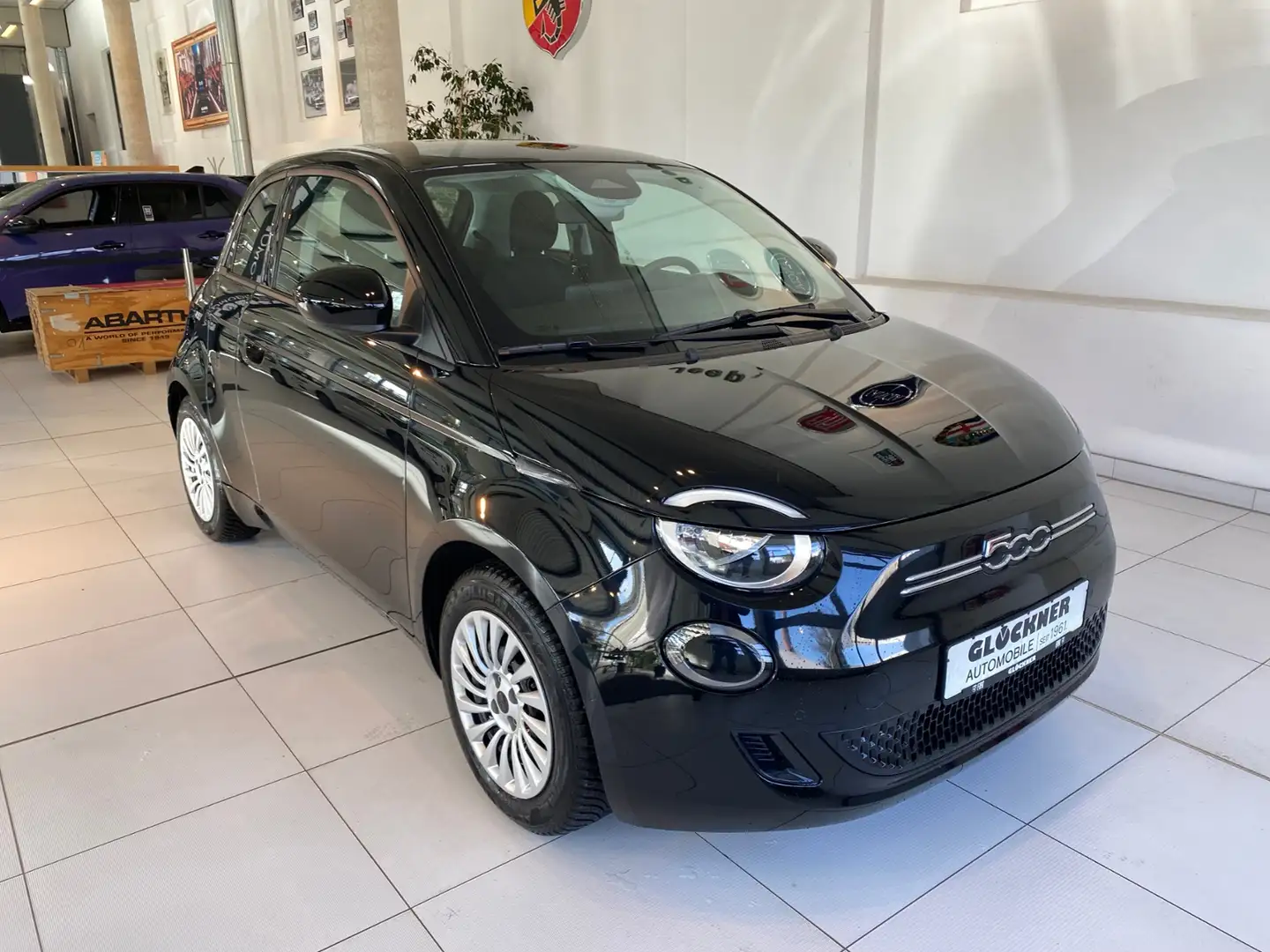 Fiat 500e 3+1 Schwarz - 2