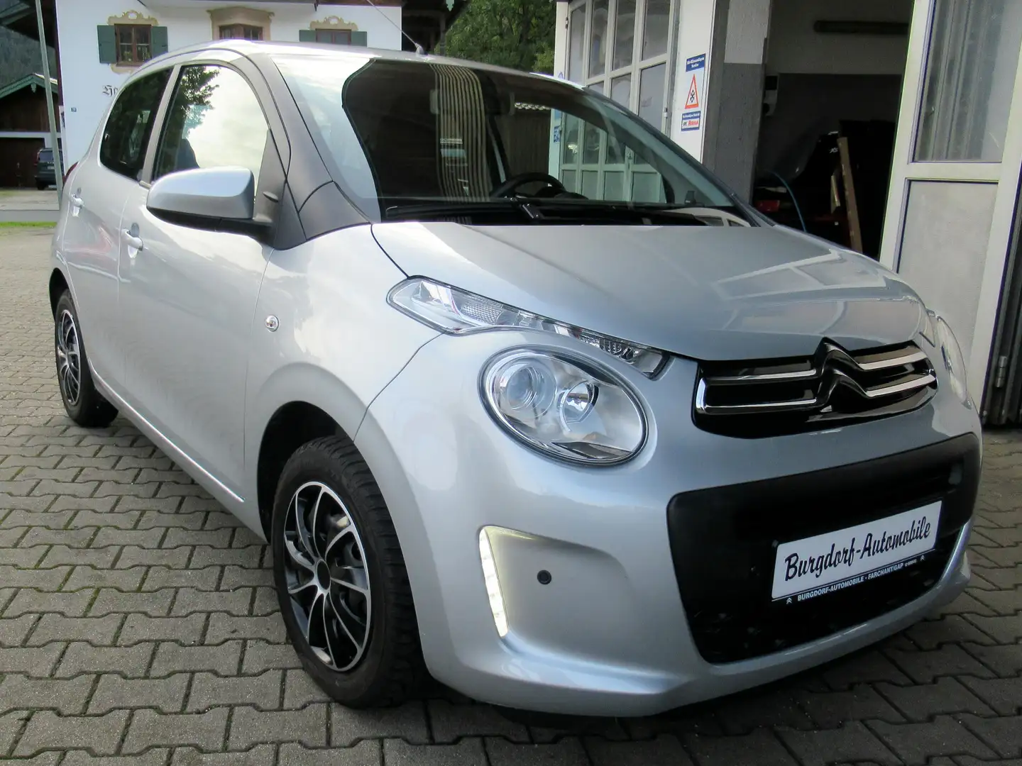 Citroen C1 VTi 68 ETG Feel 5Türig Grau - 1