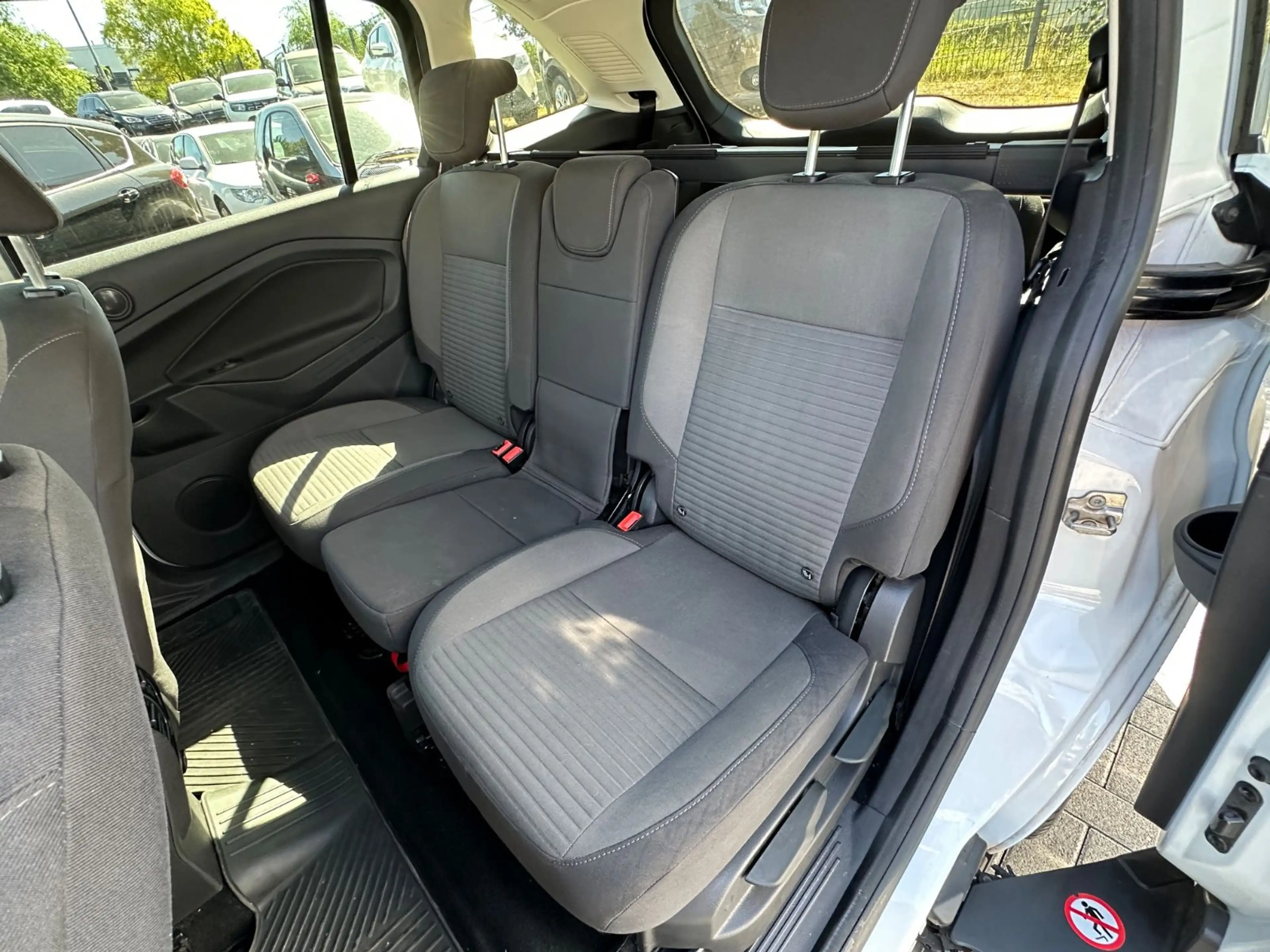 Ford Grand C-Max Titanium 7-Sitzer*Klima*Navi*Temp*Ph — photo 17