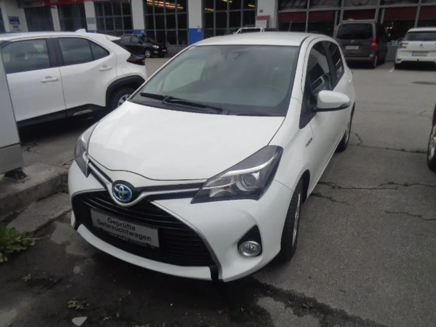 Toyota Yaris 1,5 VVT-i Hybrid Edition45 Weiß - 1