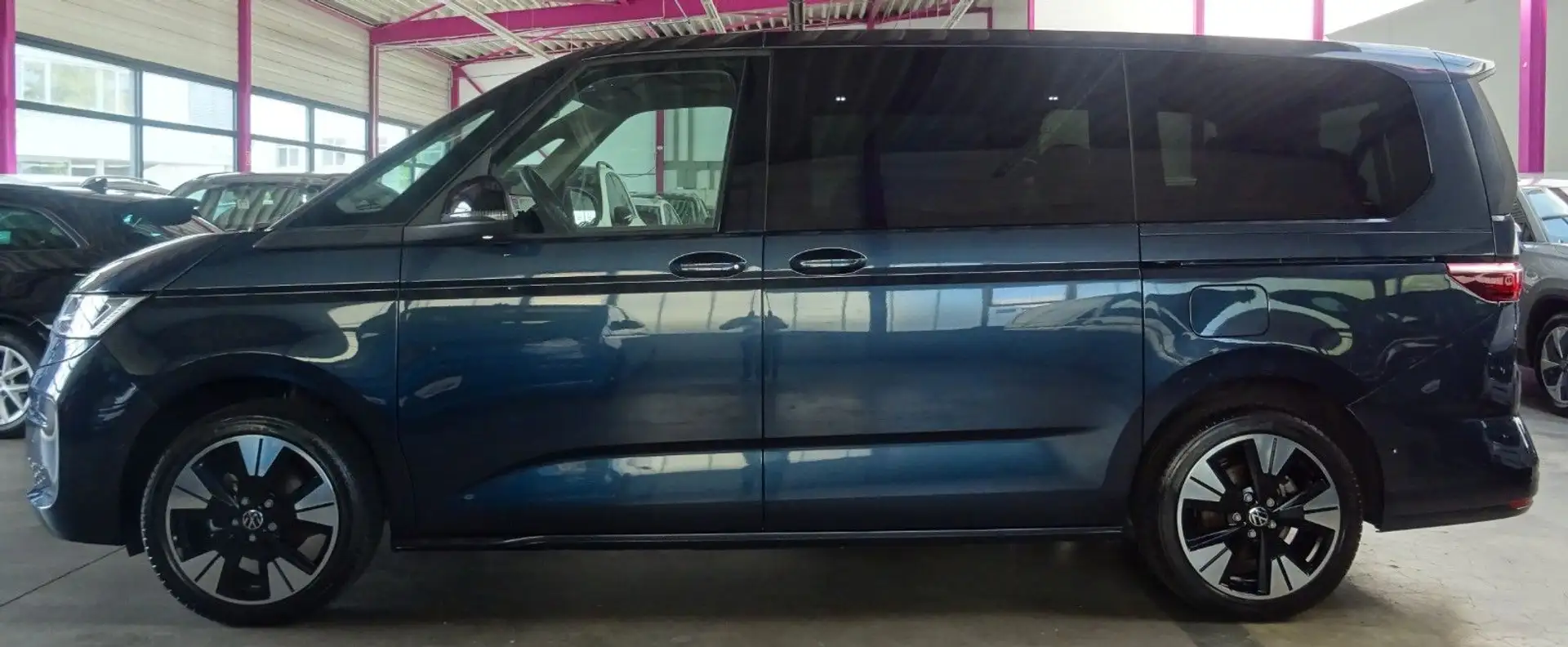 Volkswagen T7 Multivan T7 MULTIVAN 2.0 TDI LIFE LANG*7 SITZ*VOLL* Blau - 2