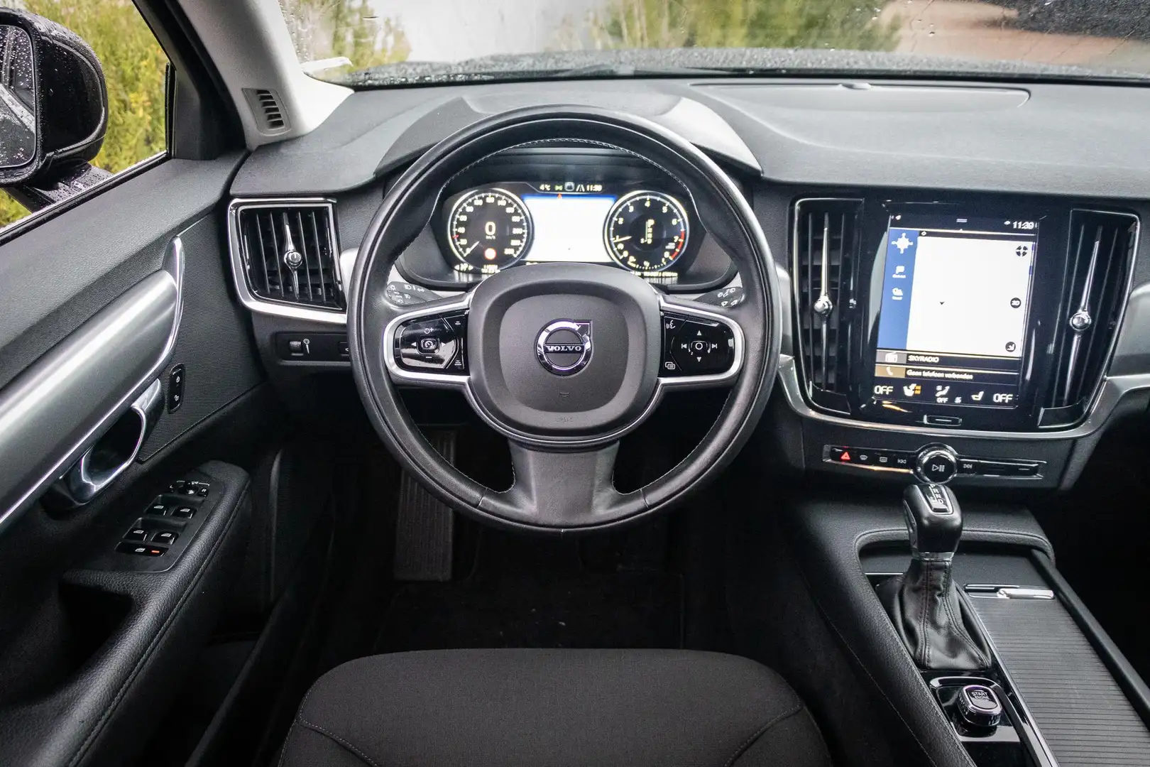 Volvo V90 2.0 T4 Momentum | Adaptive Cruise Control | Stoel Schwarz - 2