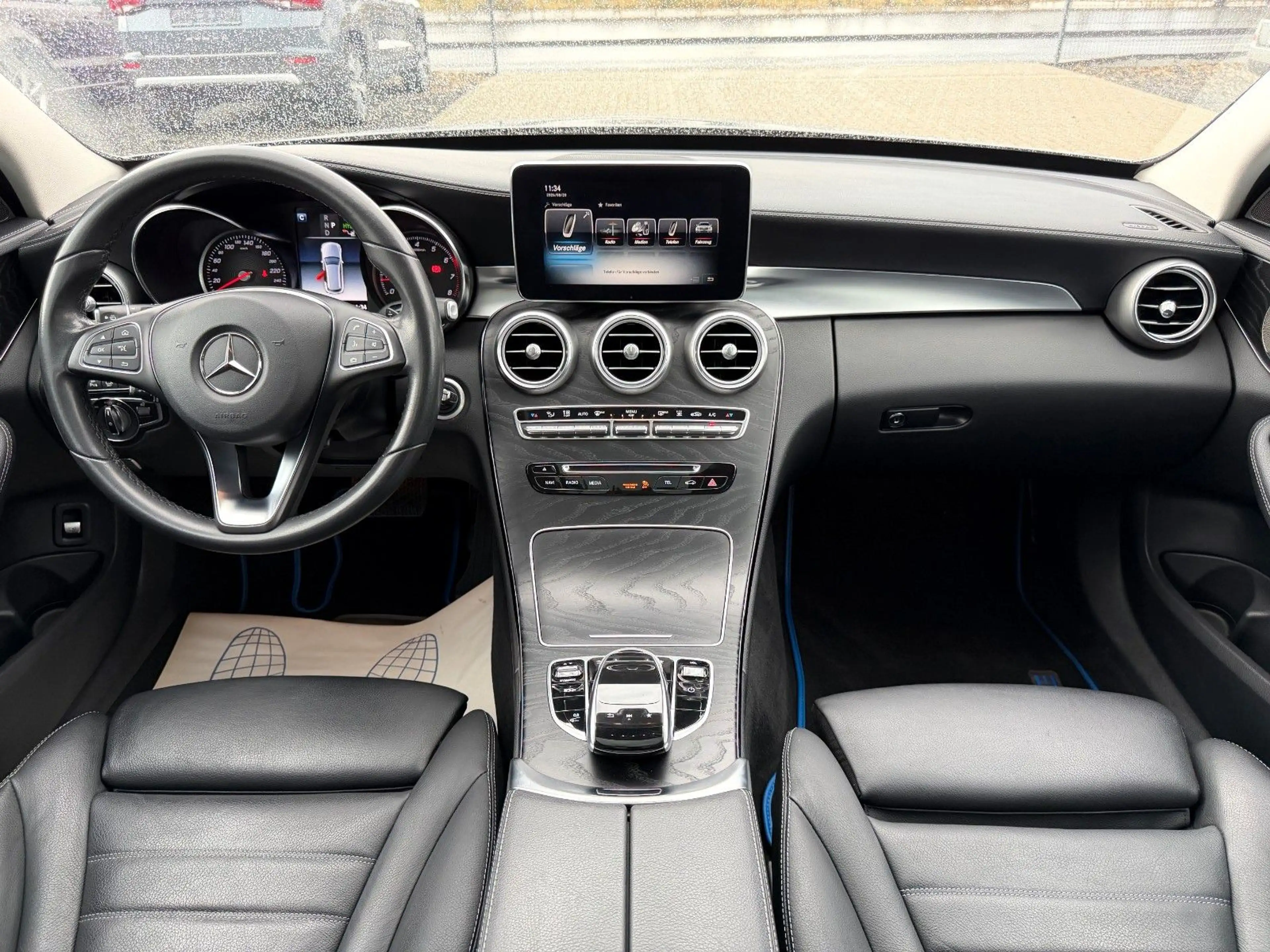 Mercedes-Benz C 350 e/2.HAND/PANO-Dach/LEDER/BURMESTER/Hybrid — photo 11