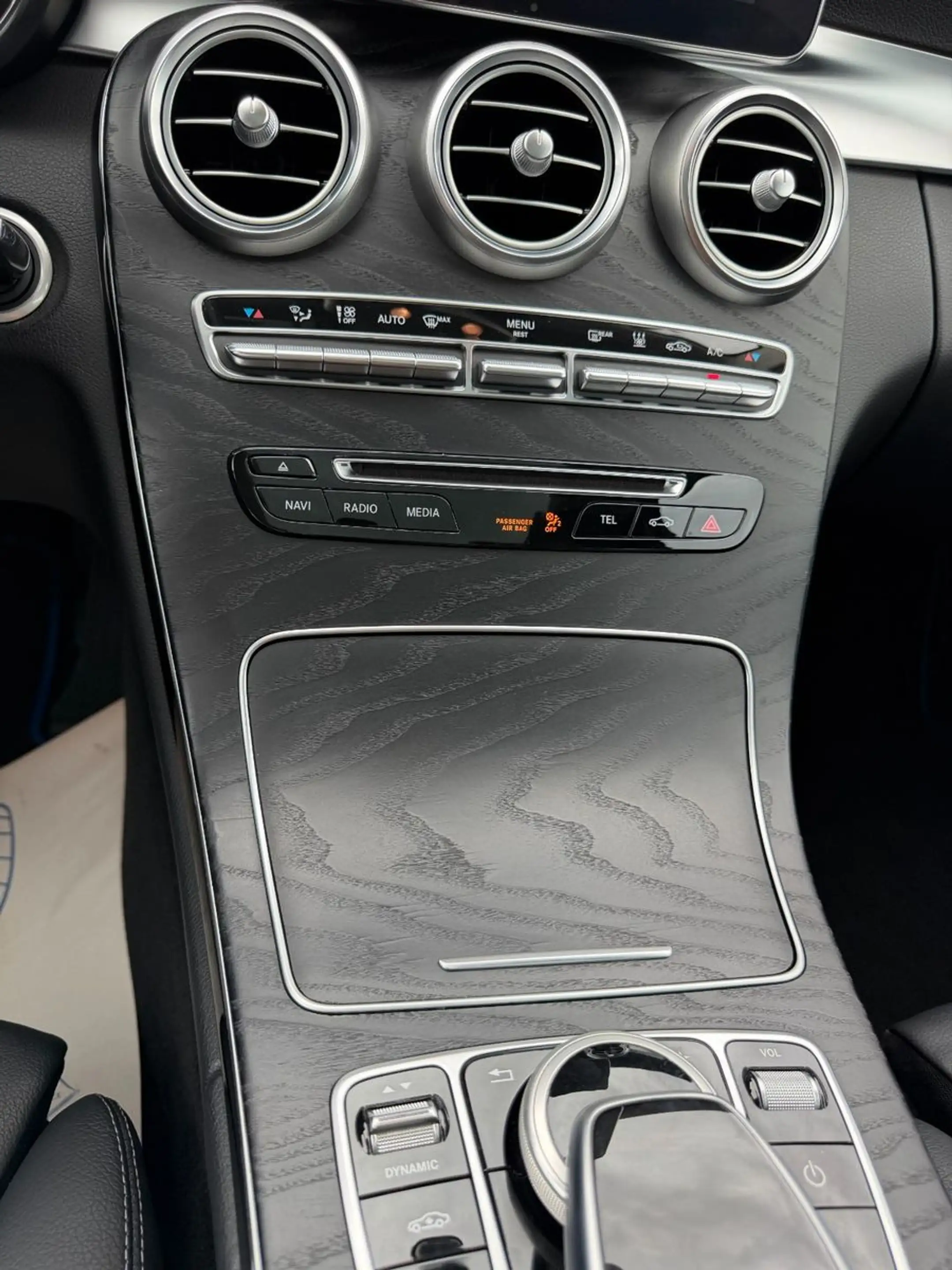 Mercedes-Benz C 350 e/2.HAND/PANO-Dach/LEDER/BURMESTER/Hybrid — photo 12