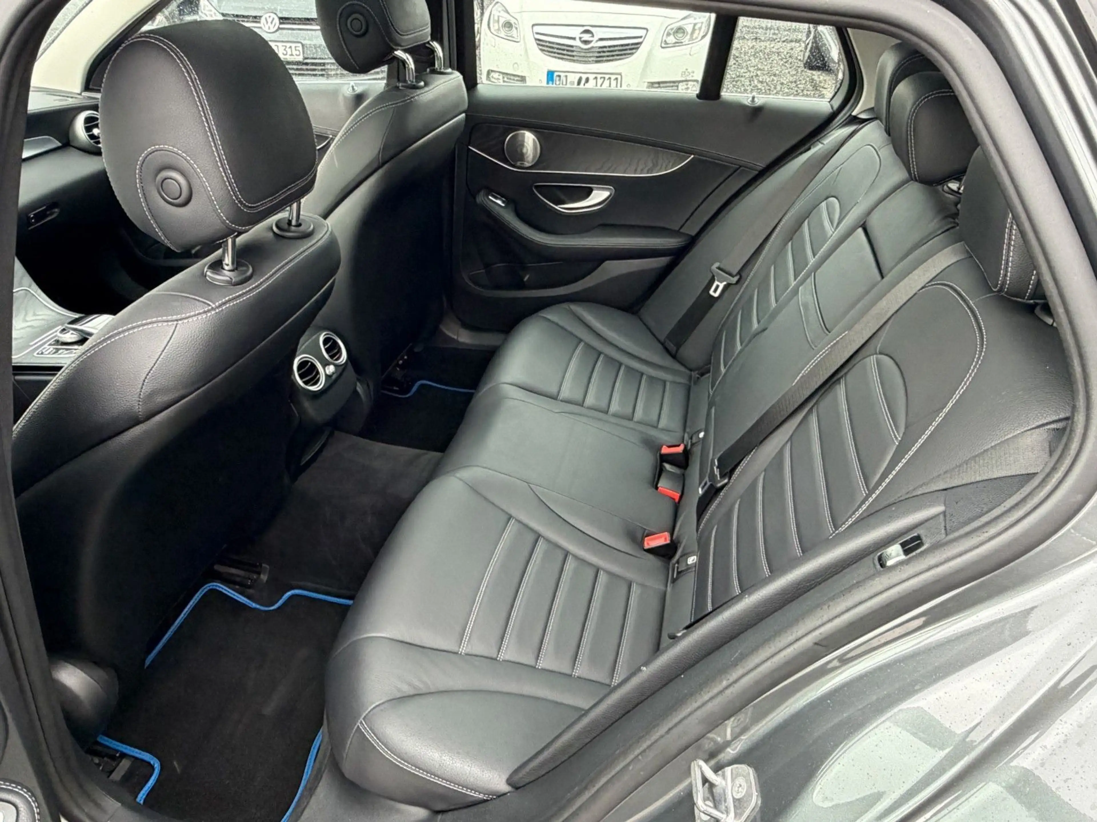 Mercedes-Benz C 350 e/2.HAND/PANO-Dach/LEDER/BURMESTER/Hybrid — photo 10
