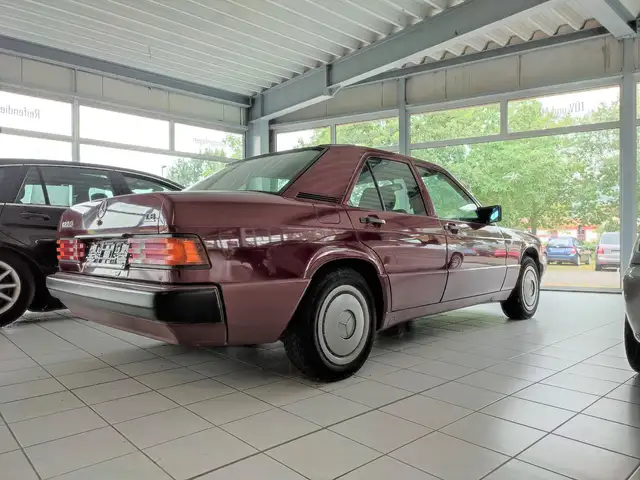 Mercedes-Benz 190