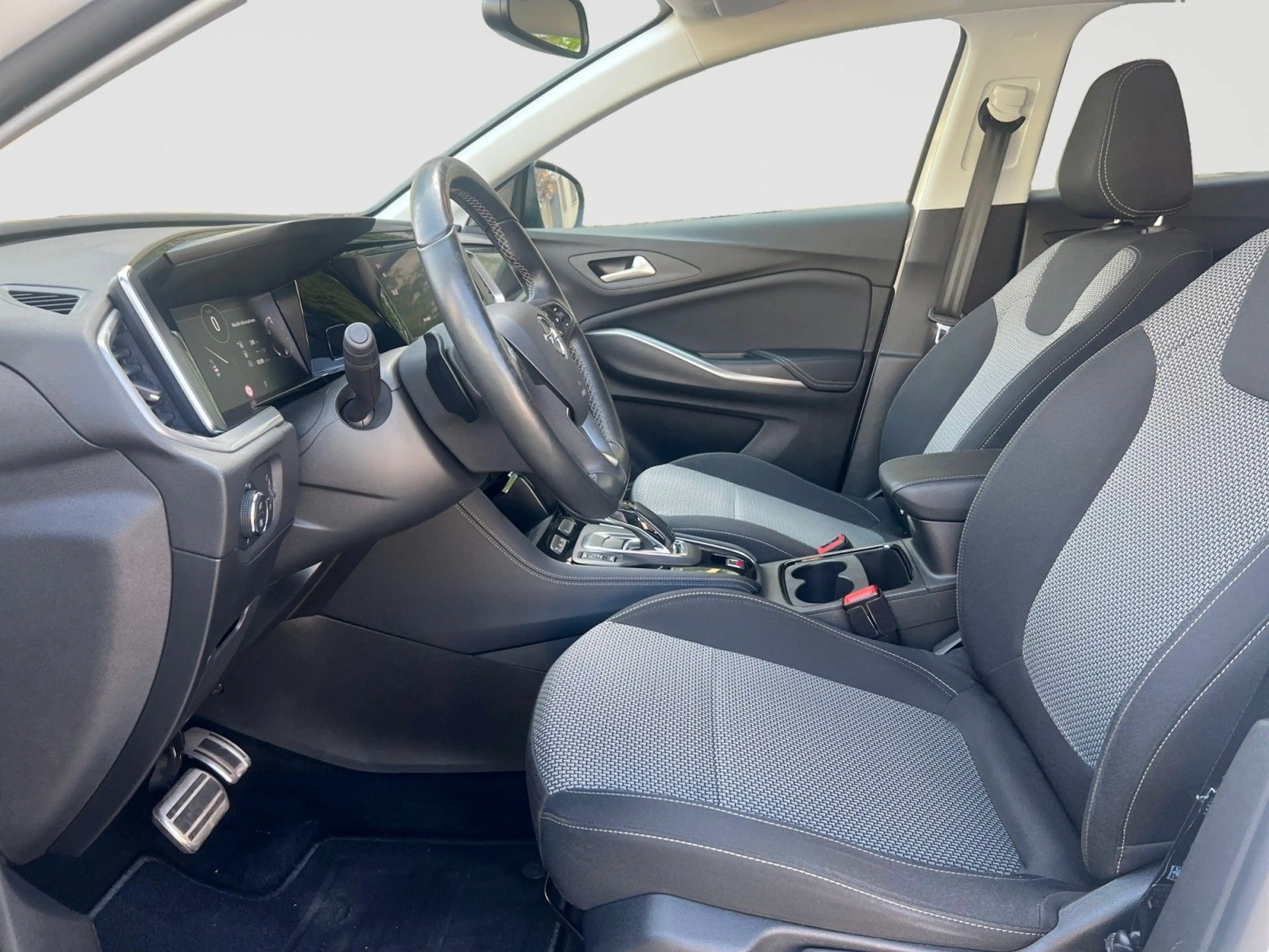 Opel Grandland X GS Line Aut. LED SHZ NAV KEYLESS — photo 9