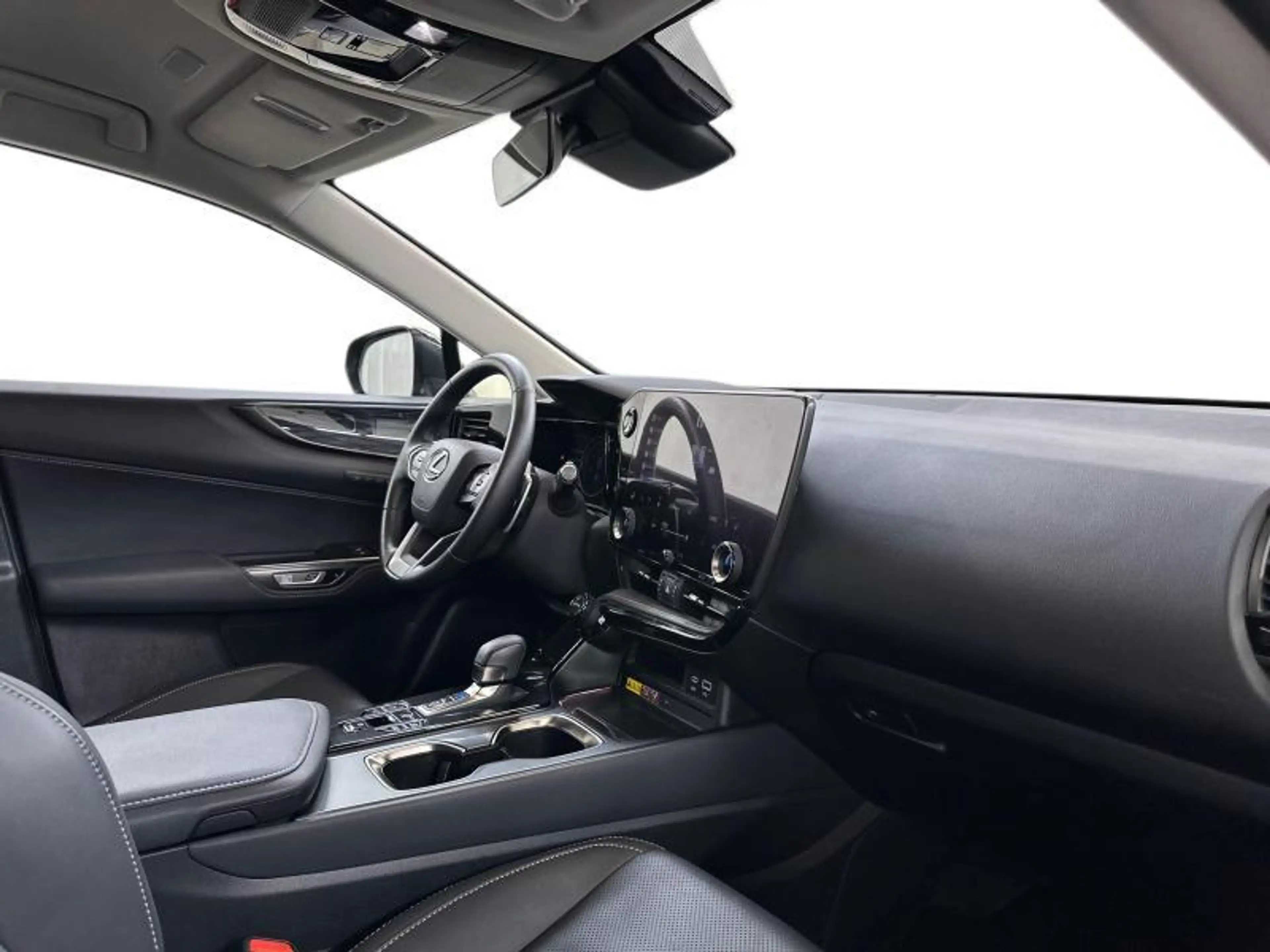 Lexus NX 450h+ Executive Line — photo 6