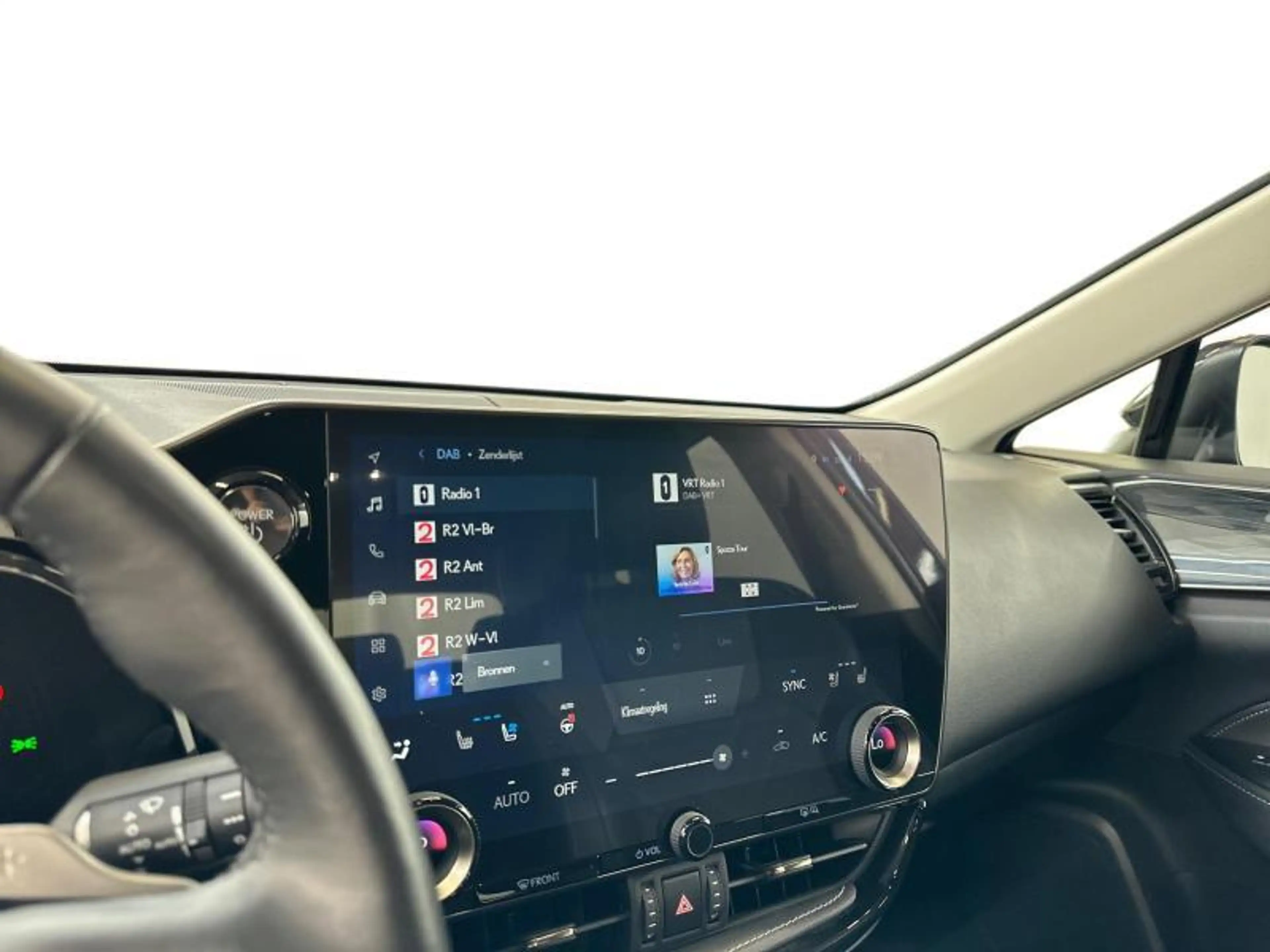 Lexus NX 450h+ Executive Line — photo 11