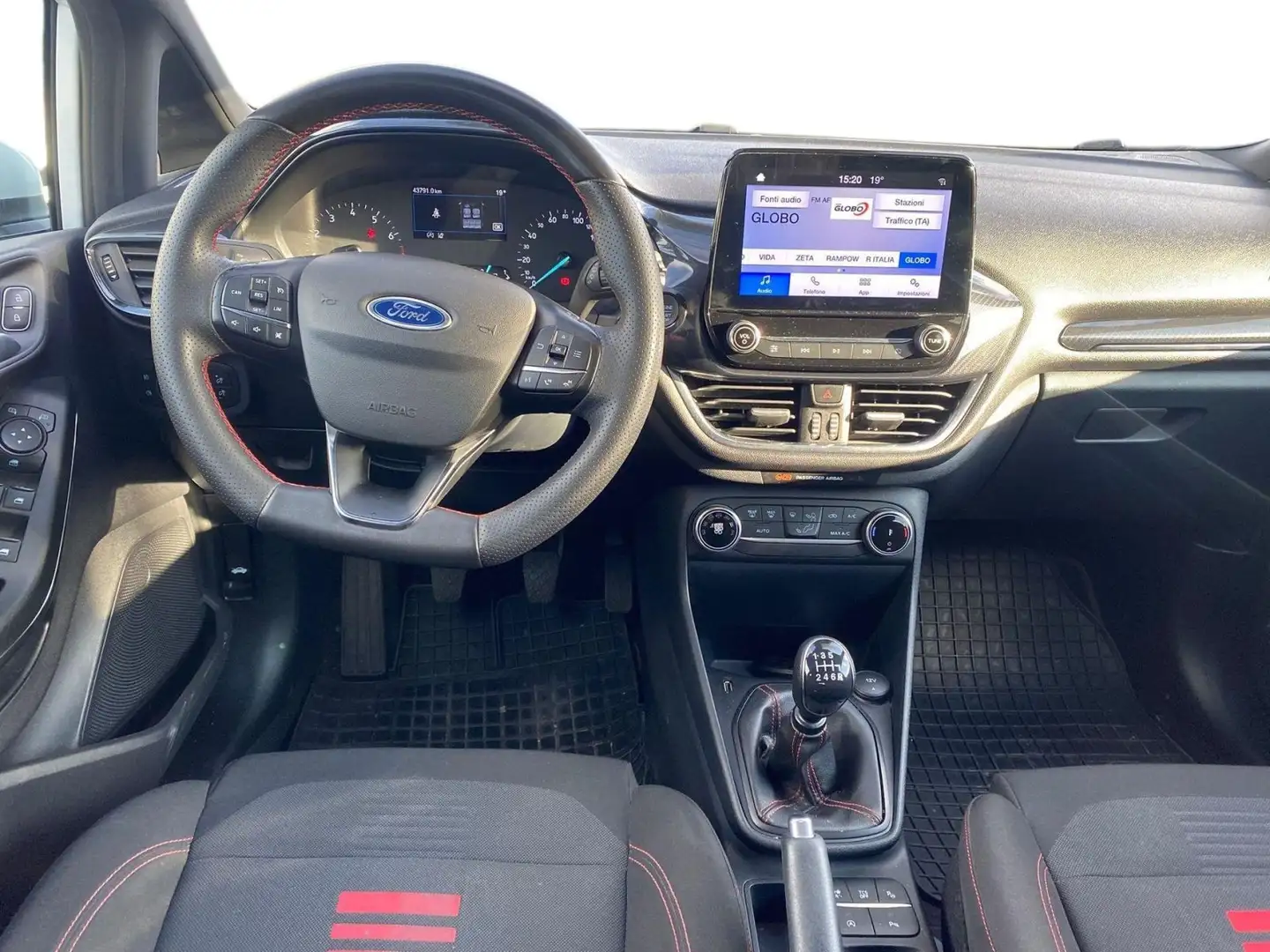 Ford Fiesta 1.0 EcoBoost Hybrid 125 CV ST-Line Bianco - 2