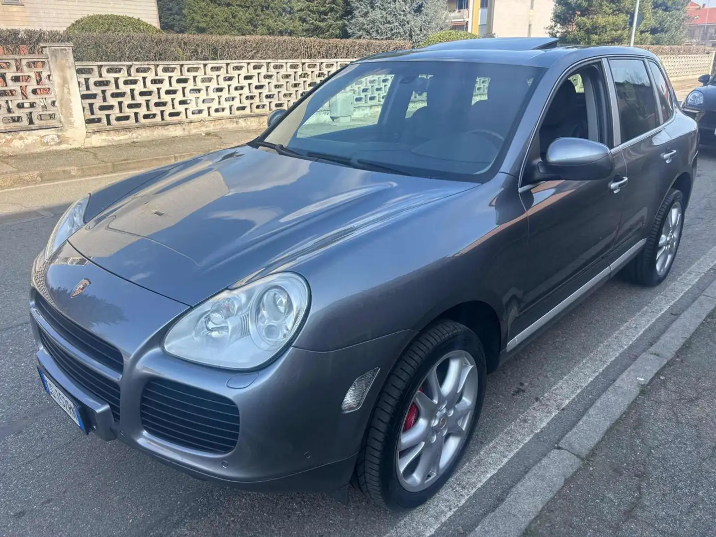 Porsche Cayenne 4.5 cat Turbo Gris - 1